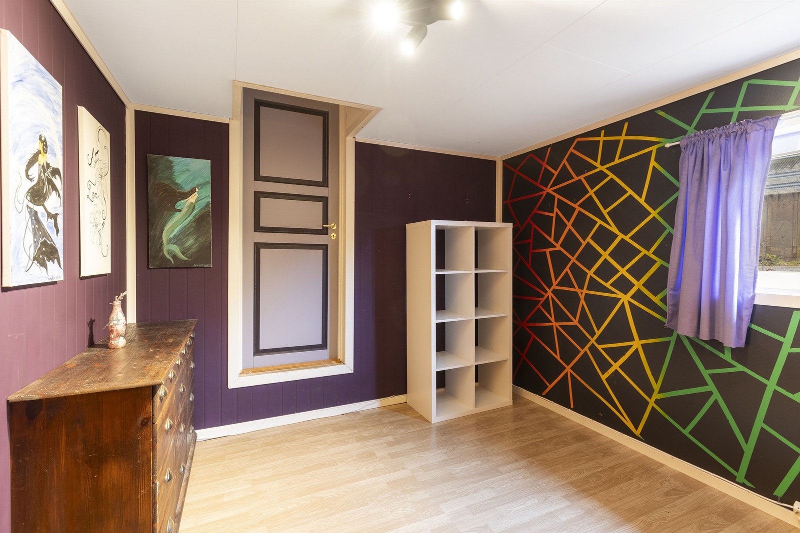 Soverom 3 (tidligere garasje, det finnes ikke tegninger for 1. etg, så det vites ikke om dette er godkjent for varig opphold). Galleribilde