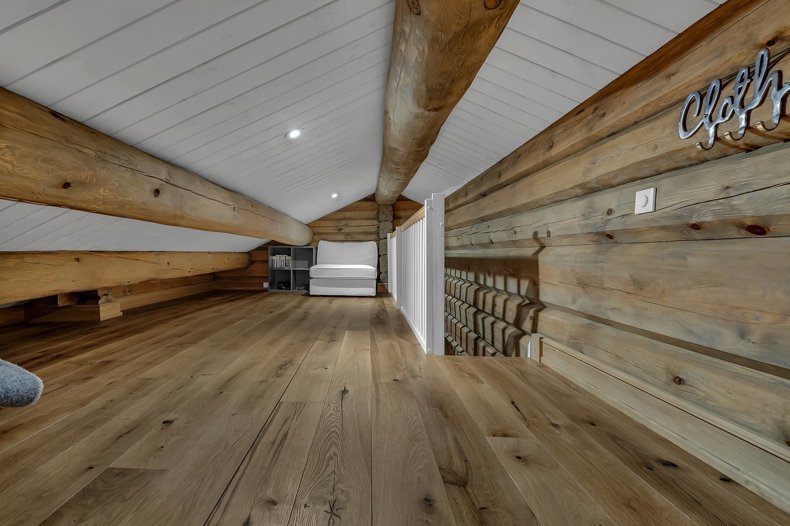 Her har du god oppbevaringsplass eller til det du måtte ønske. Galleribilde