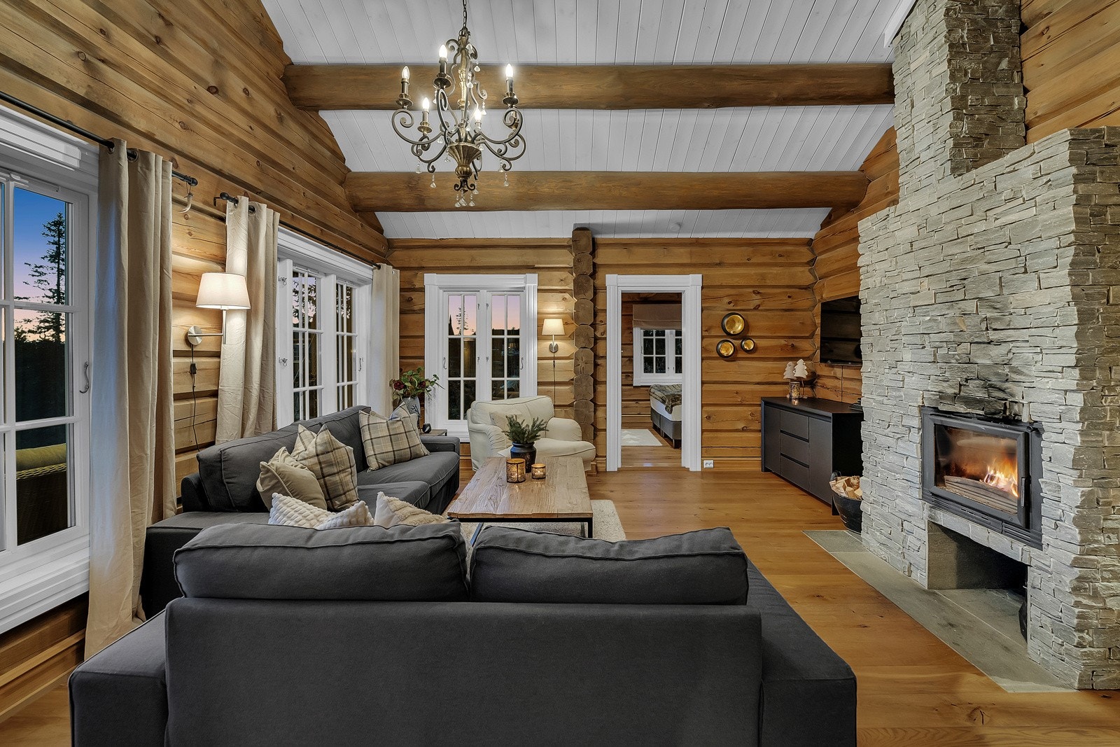 Koselig sofagruppe hvor familie og venner kan samles. Galleribilde