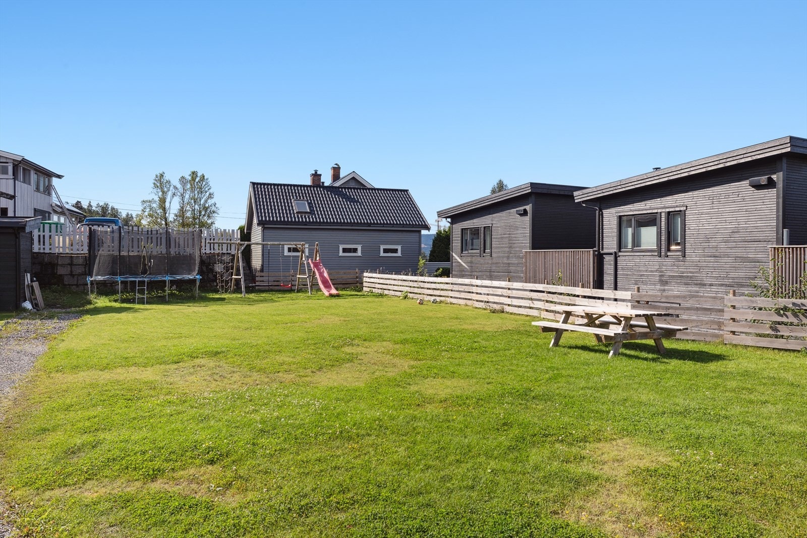 Felles grøntareal på feltet. Galleribilde