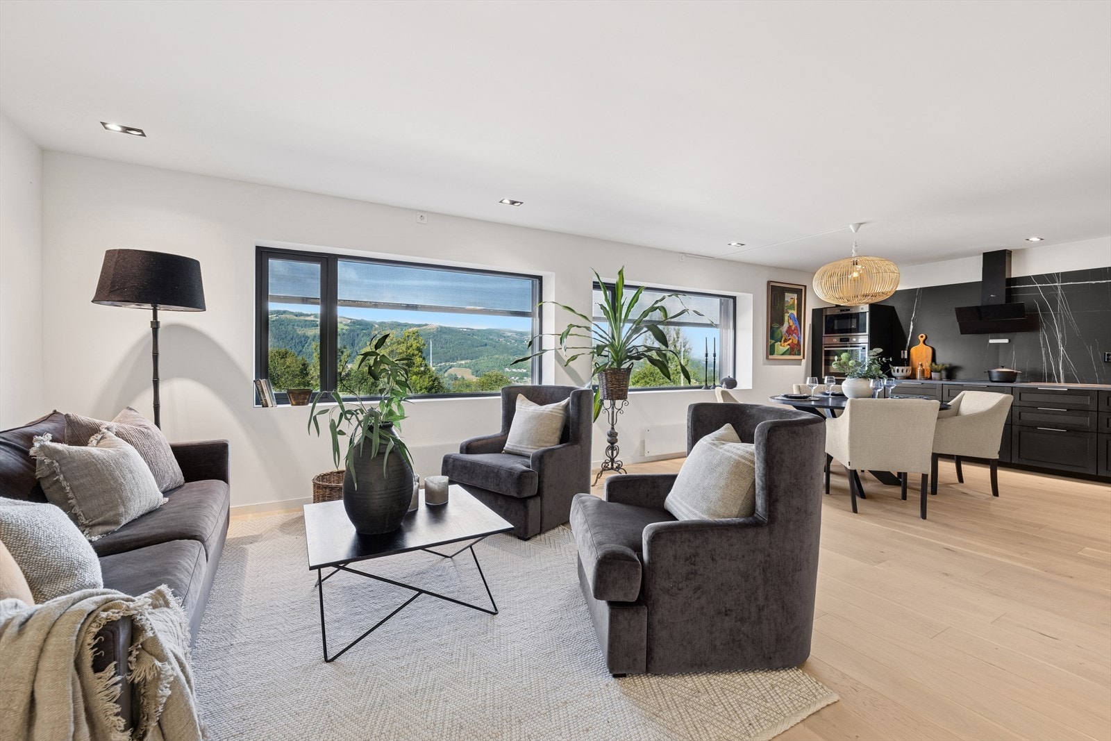 Velkommen til Hamarvegen 239B! Galleribilde