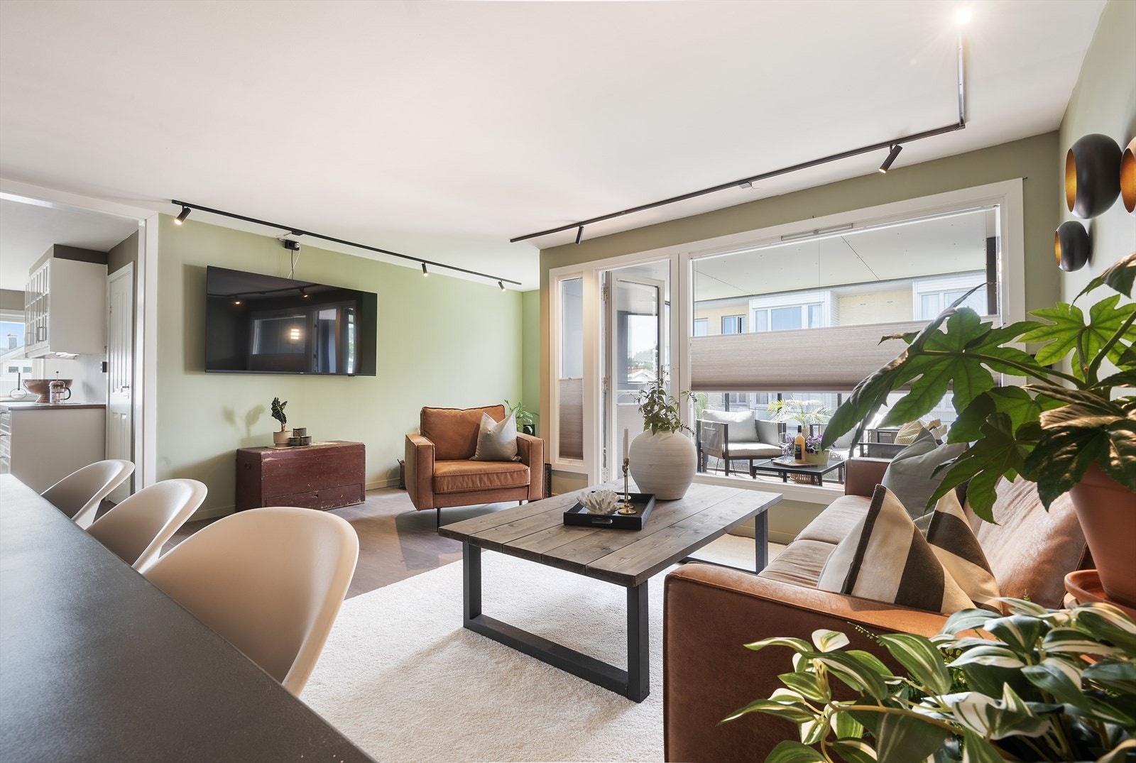 Lune farger i stua. Galleribilde