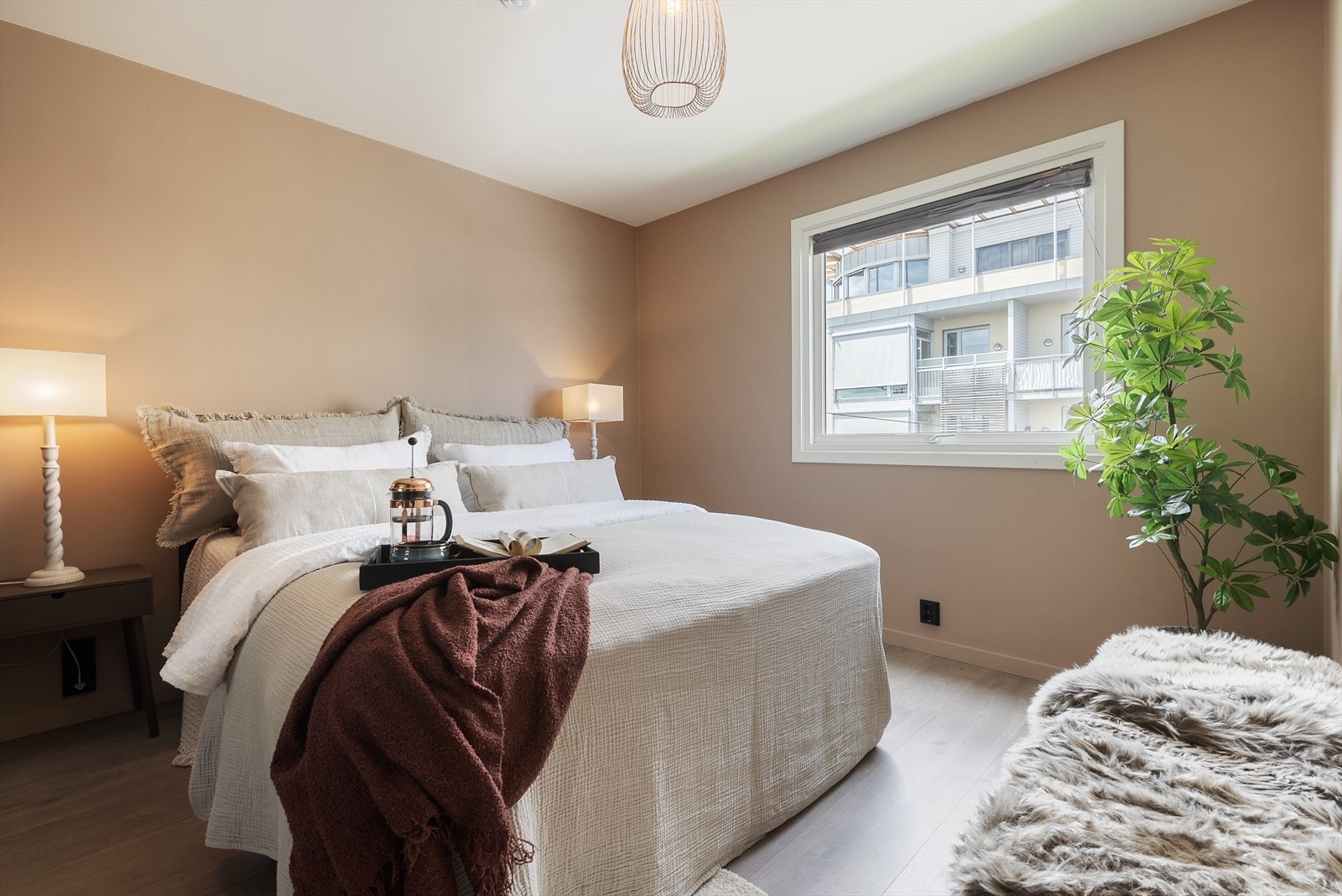 Delikat fargevalg. Galleribilde