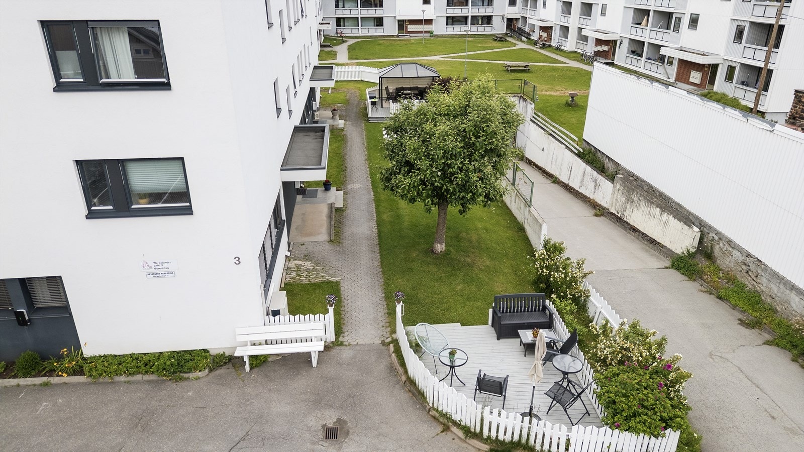 Pent uteområde. Galleribilde