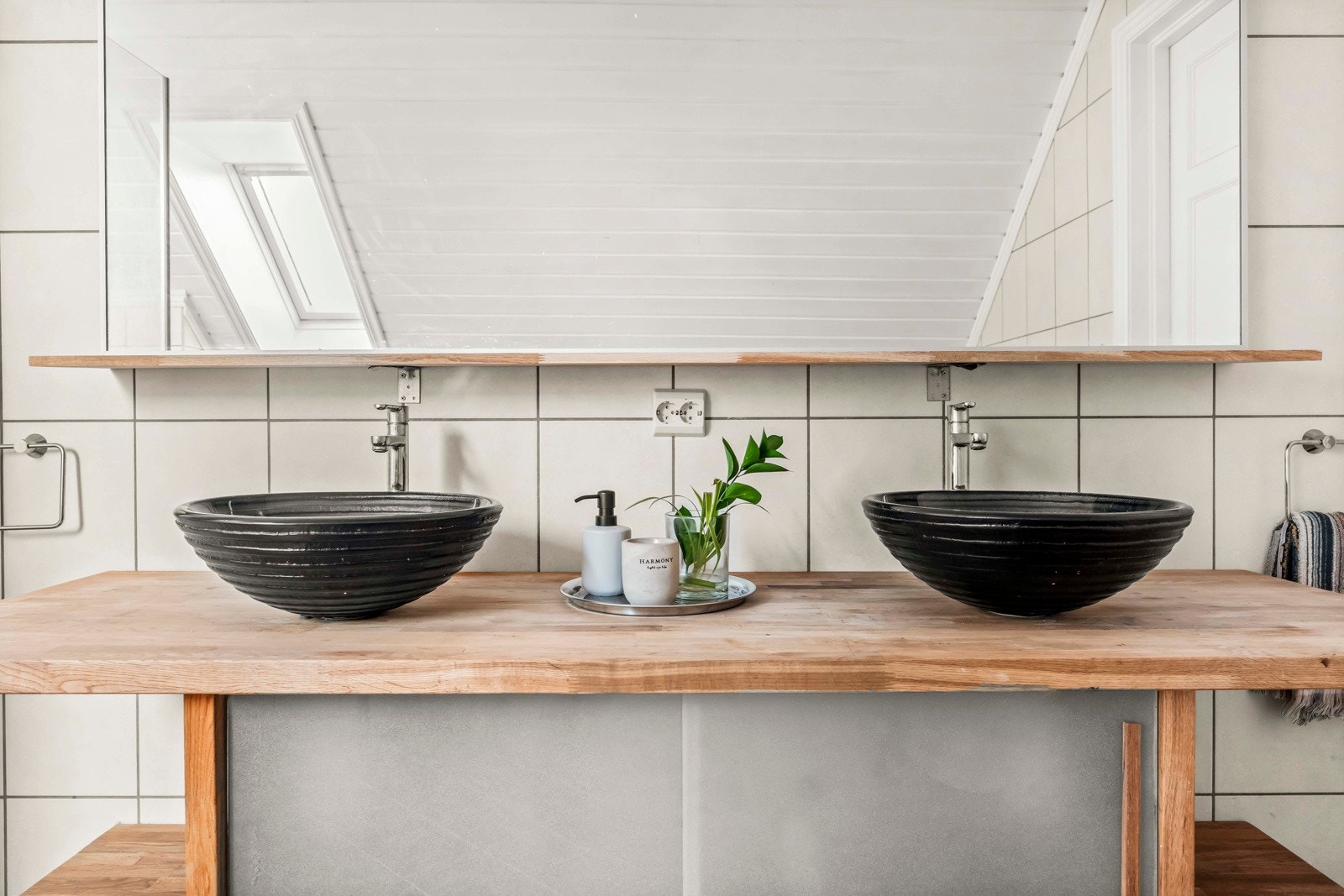 Dobbelservant på hovedbadet Galleribilde