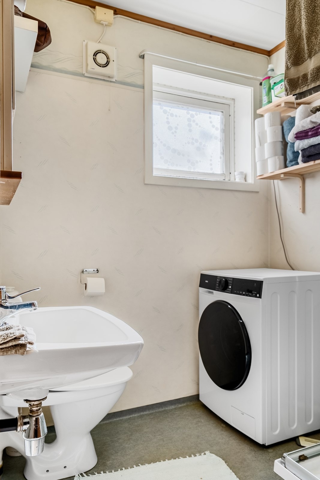 Bad bileilighet. Galleribilde