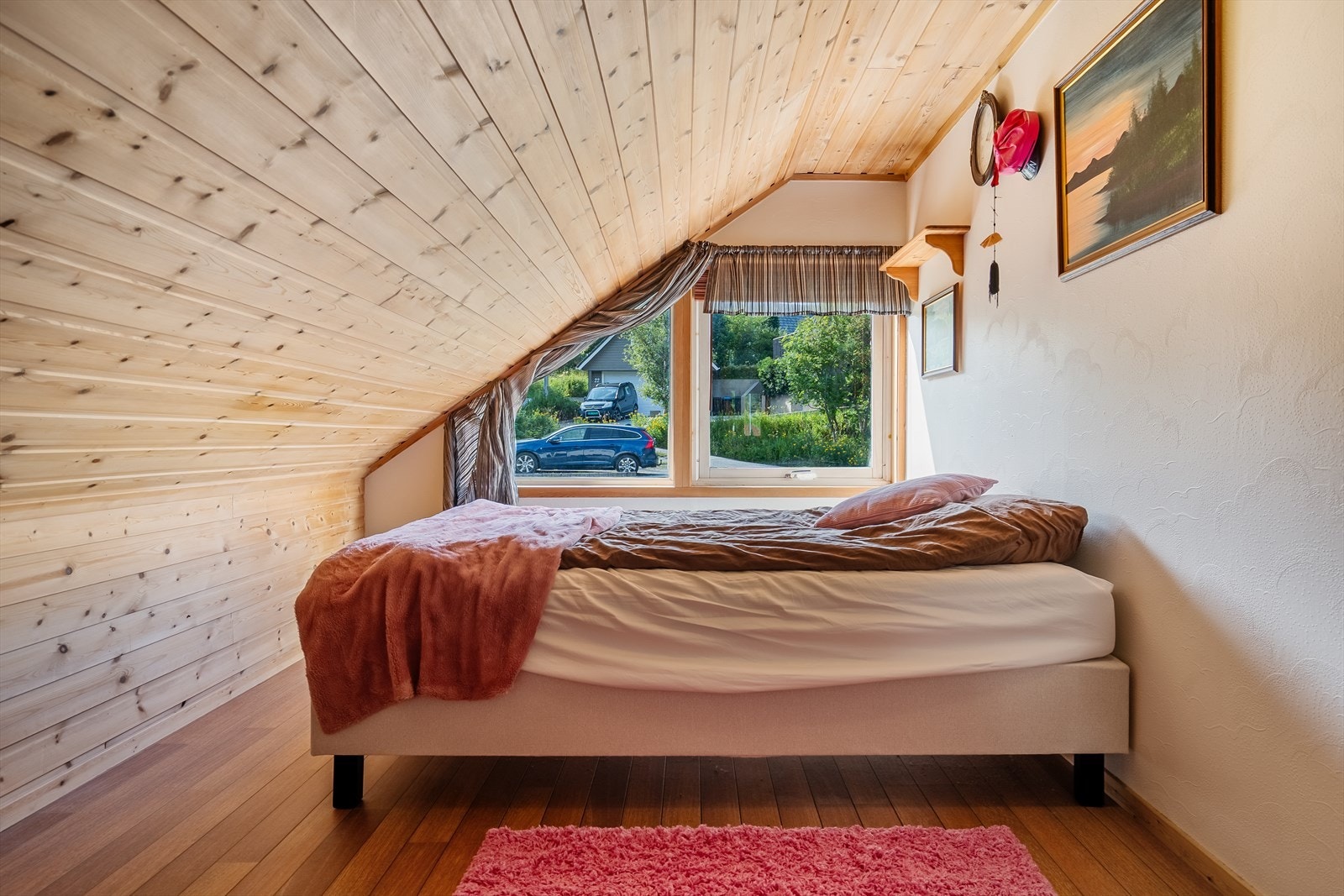 Soverom oppe. Galleribilde