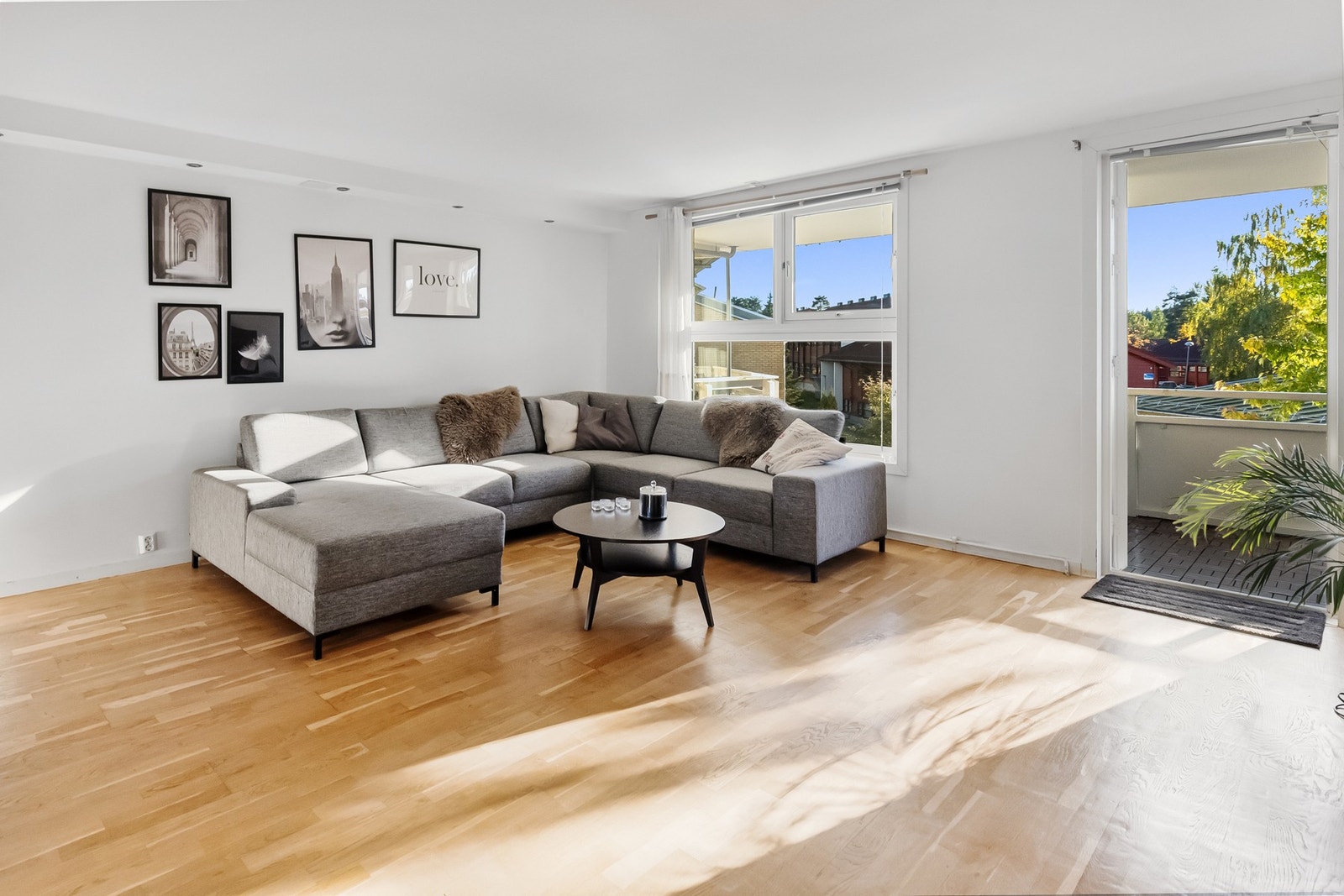 Adnan Nabi (47 26 74 86) ved Privatmegleren har gleden av å presentere Denne flotte leiligehten. Galleribilde