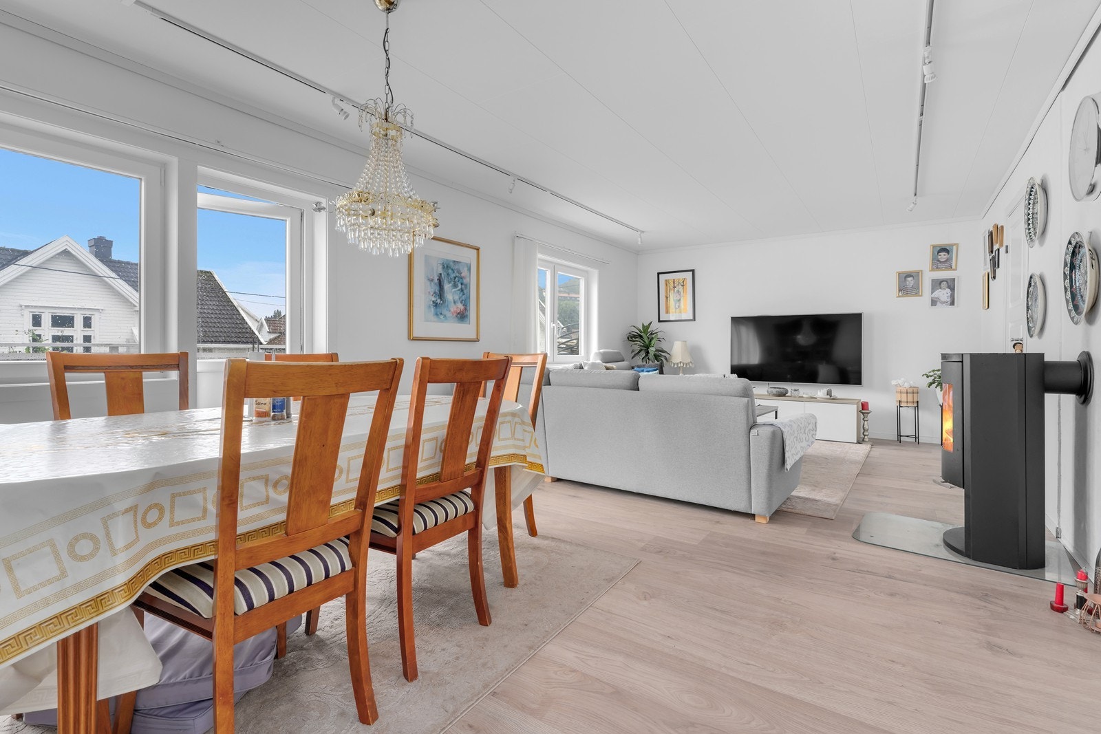 God plass til både sofagruppe og spisebord Galleribilde
