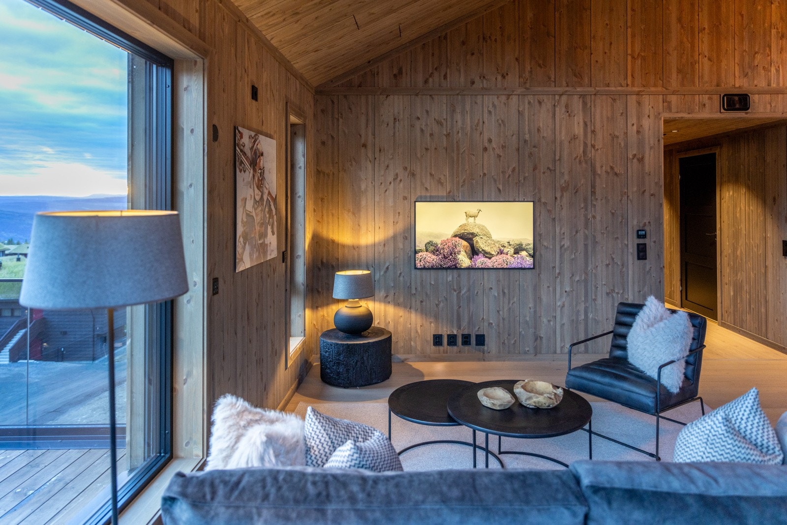 Leiligheten ligger i et moderne bygg oppført i 2024. Galleribilde