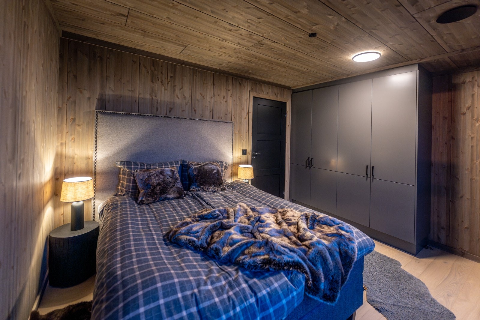 Dette er et lunt rom som gir ro og komfort, perfekt for late morgener og rolige kvelder. Galleribilde