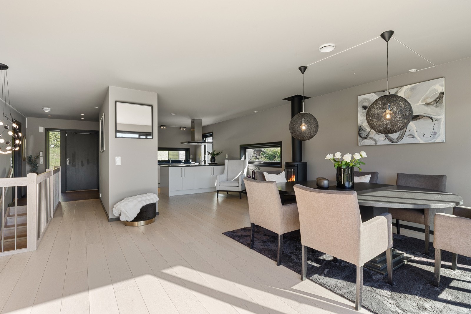 1. etasje: Den åpne løsninger gir en meget god romfølelse Galleribilde