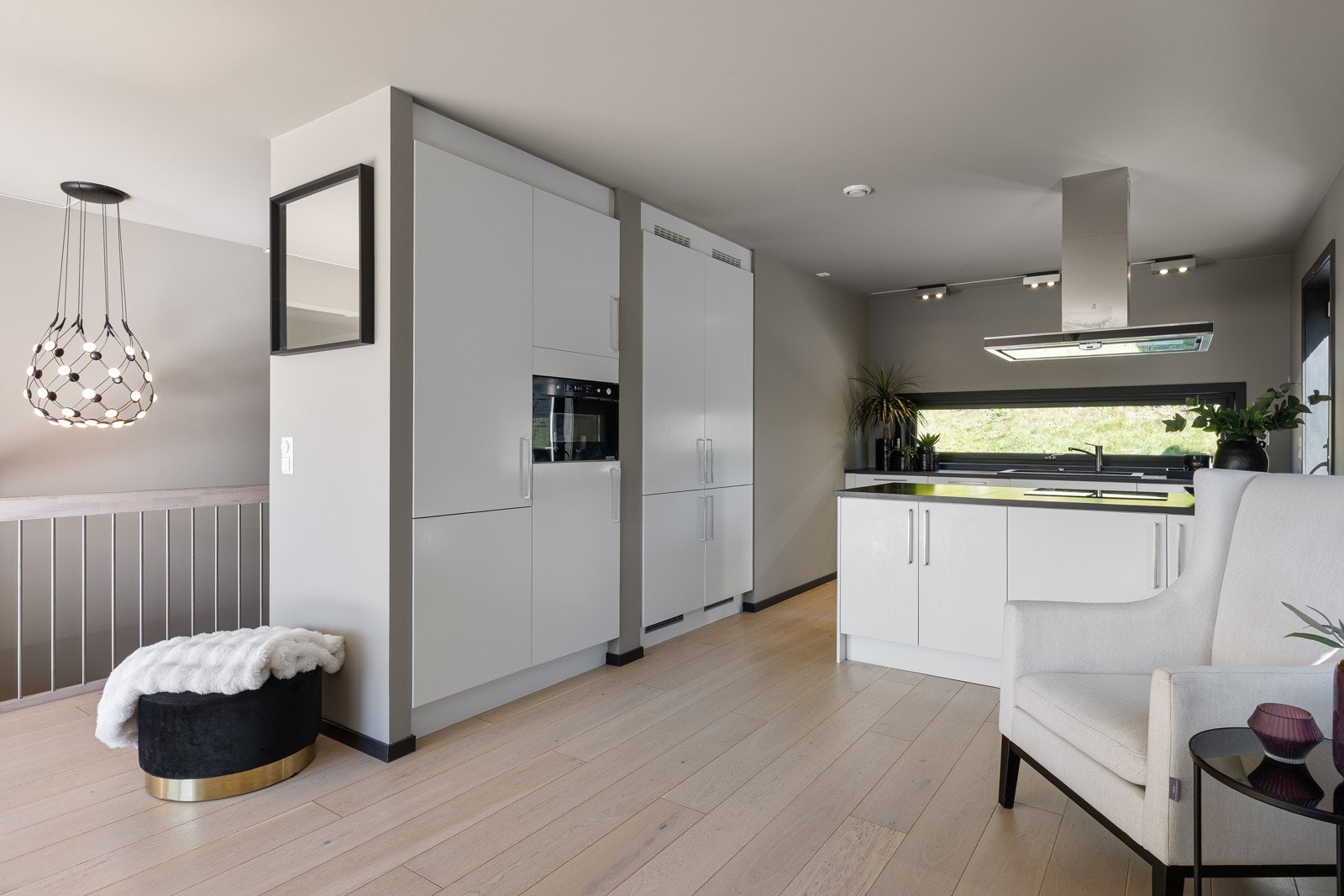 1. etasje: Moderne og tidsriktig kjøkkeninnredning Galleribilde