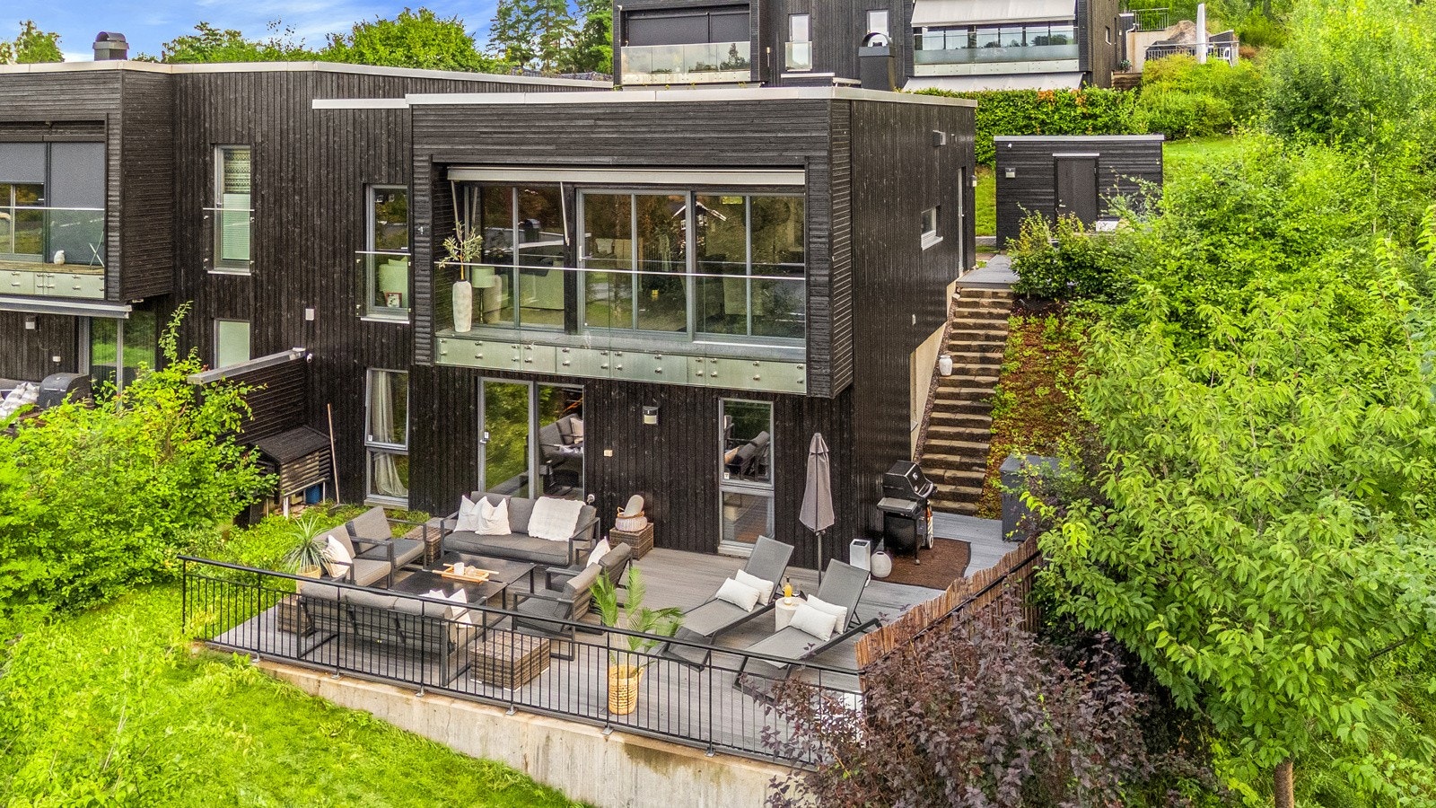 Sydvendt beliggende med meget godt solforhold Galleribilde