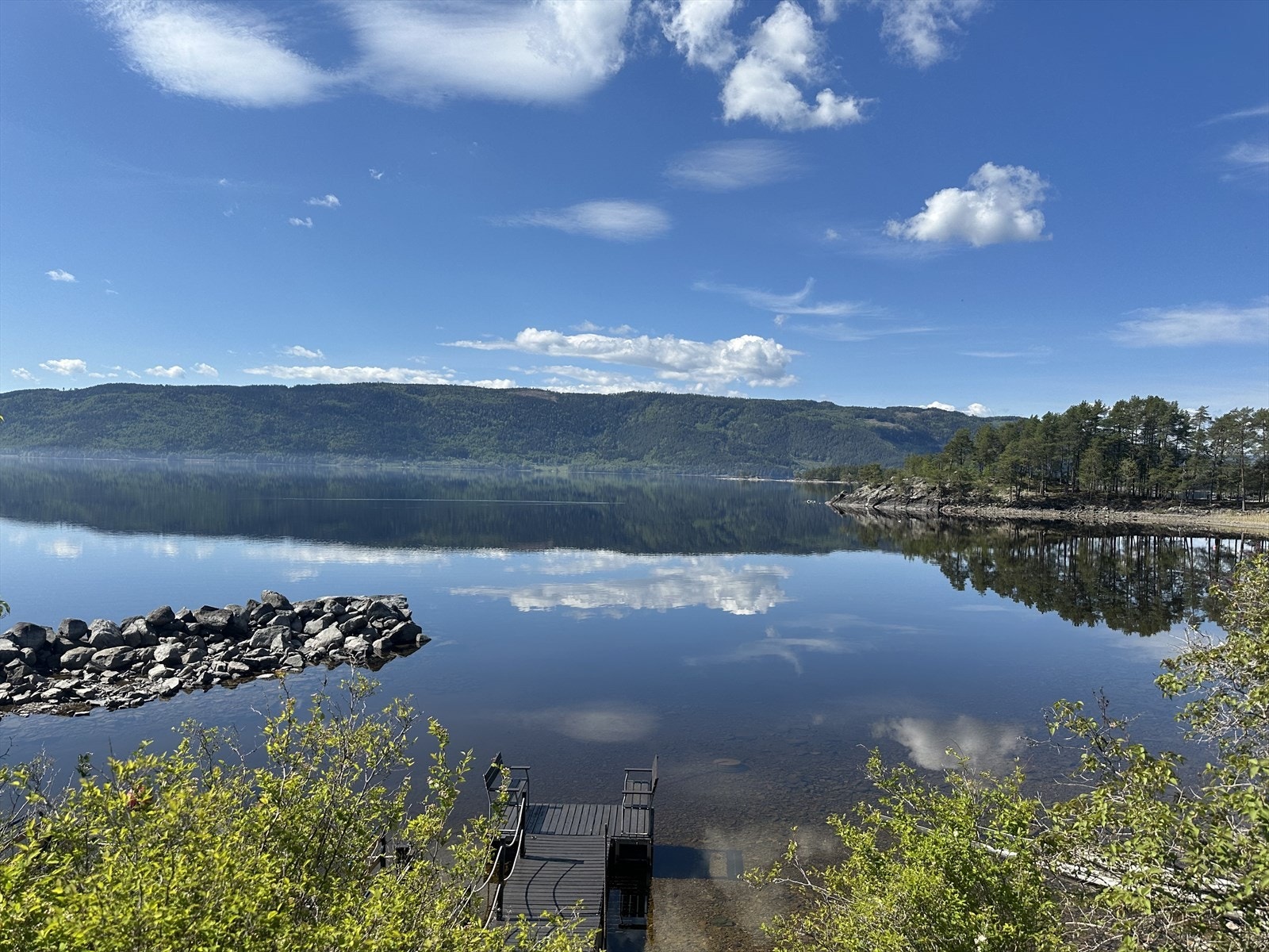 En sjelden boligeiendom med privat strandlinje og spektakulær utsikt! Galleribilde