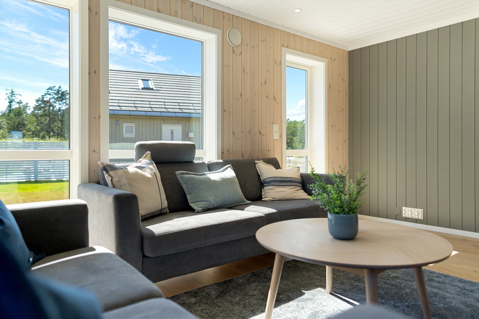 Det er varmekabler i de fleste rom i første etasje Galleribilde