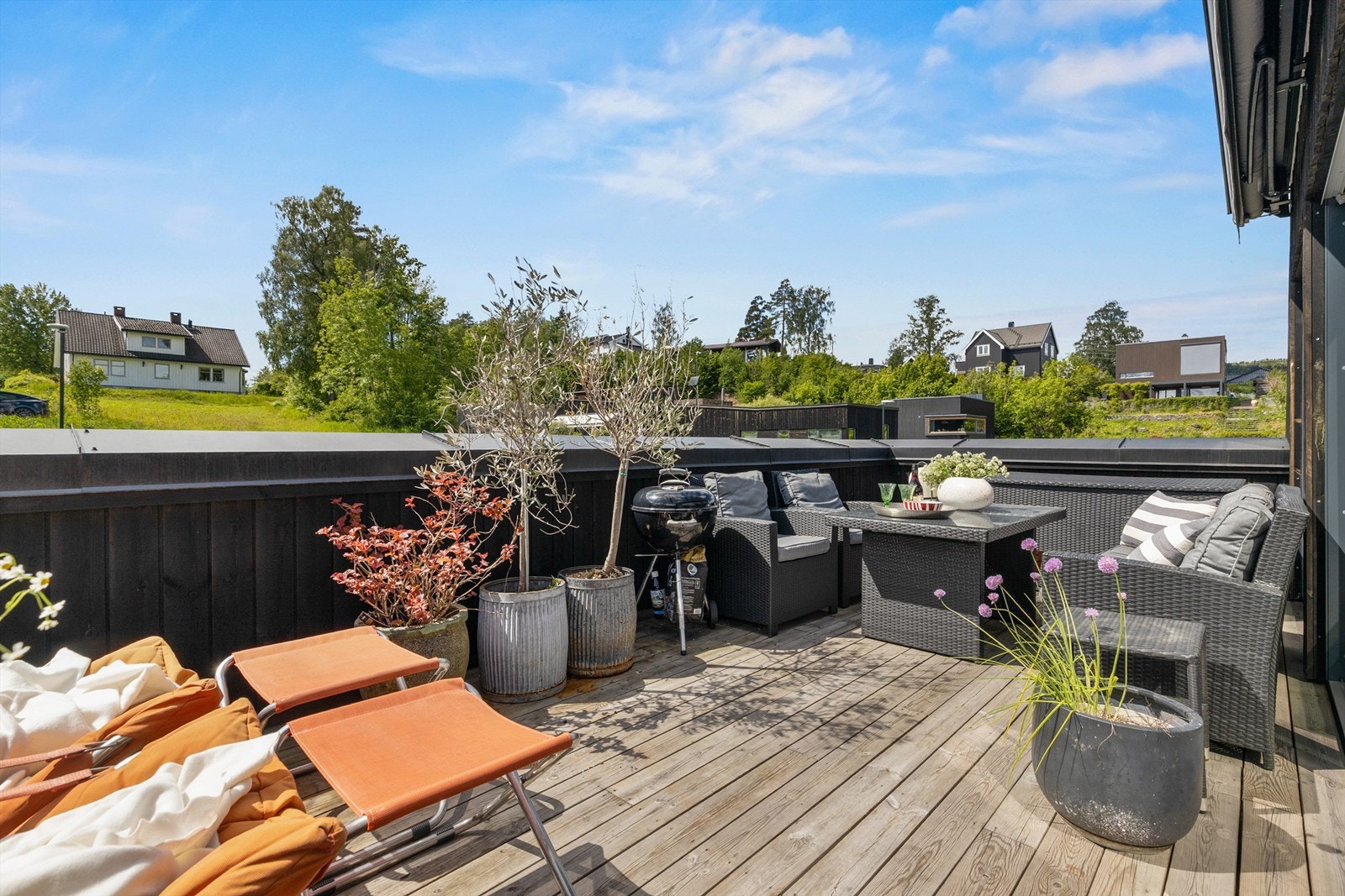 Her er det god plass til utemøbler. Galleribilde