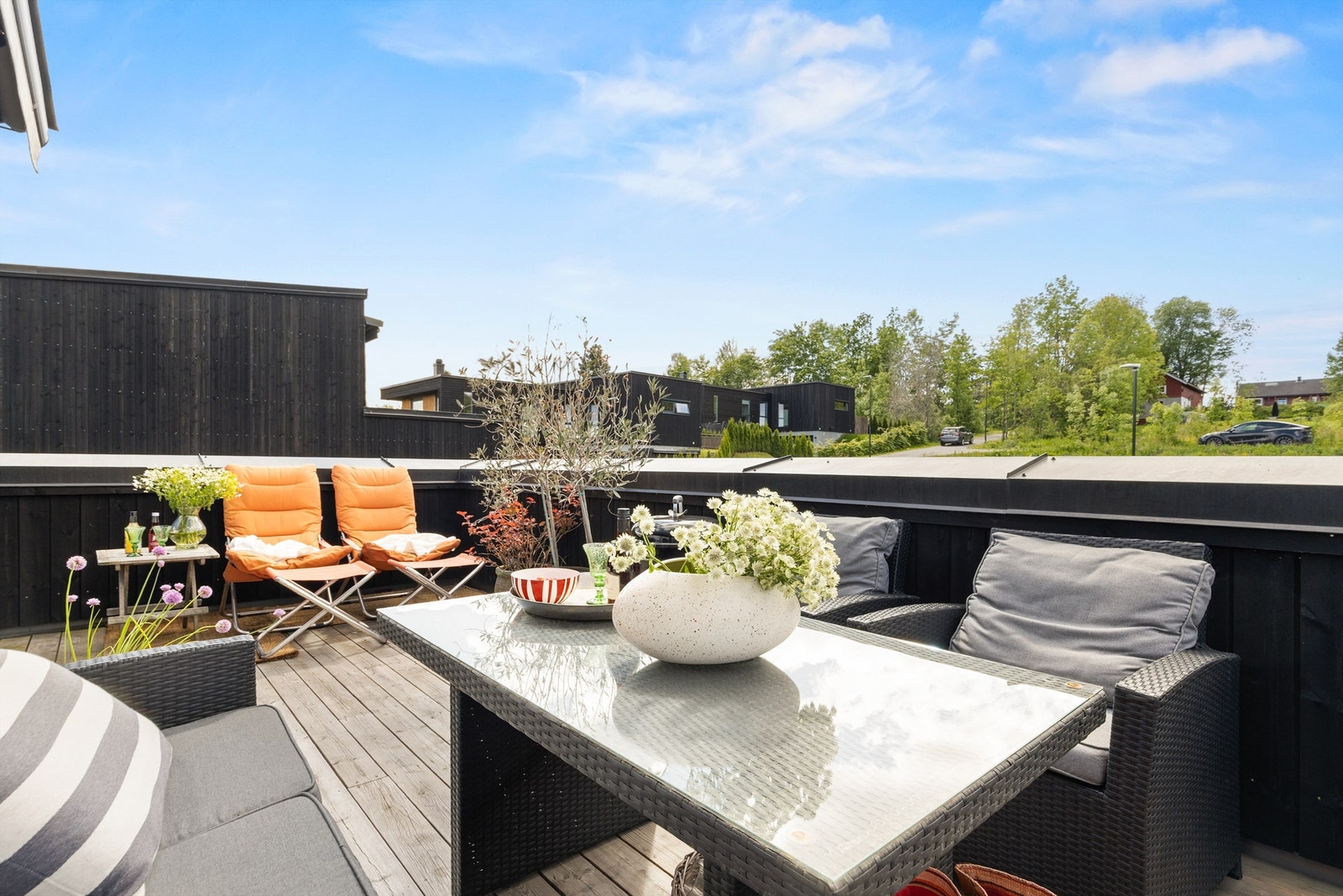 Her er det god plass til utemøbler. Galleribilde