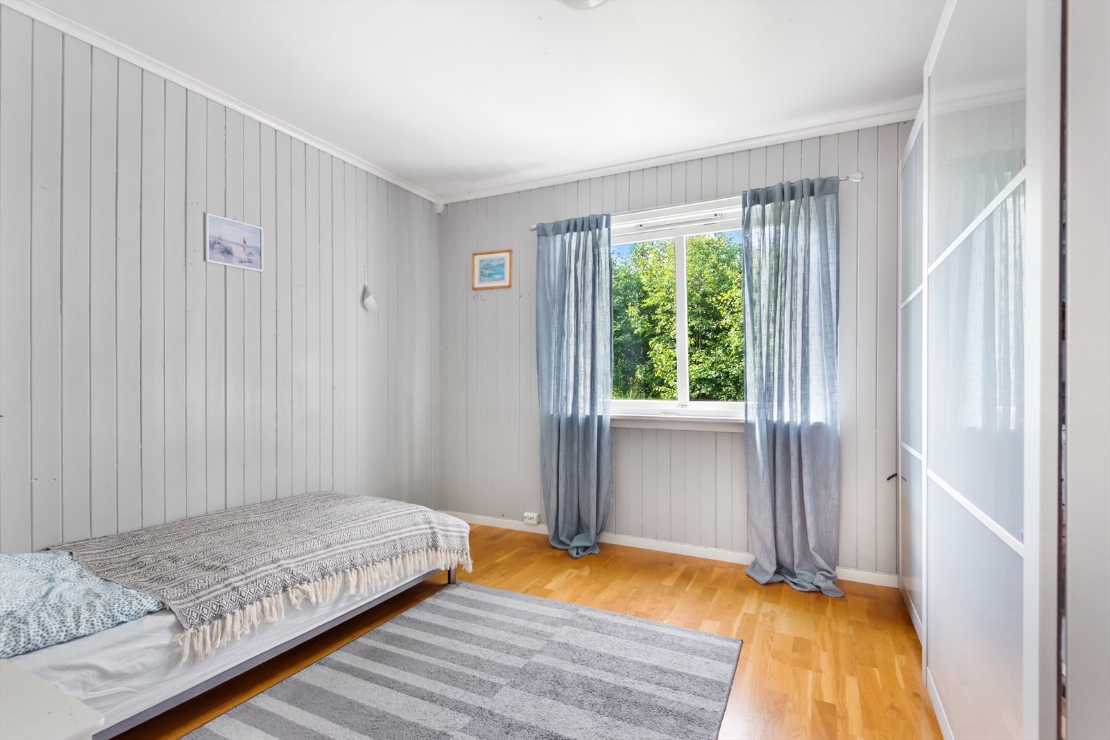 Soverom I Galleribilde