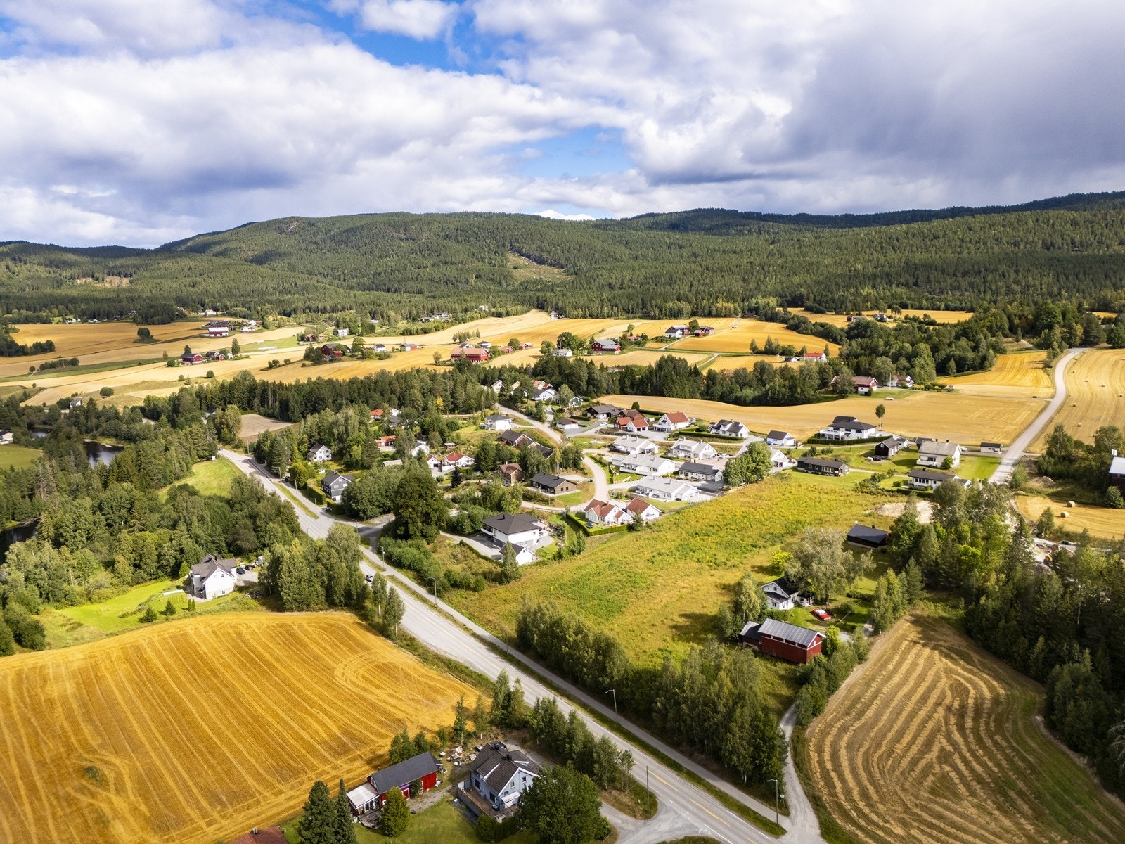 Ca. 55 minutter kjøring fra Drammen og ca. 1 1/2 time fra Oslo. Galleribilde