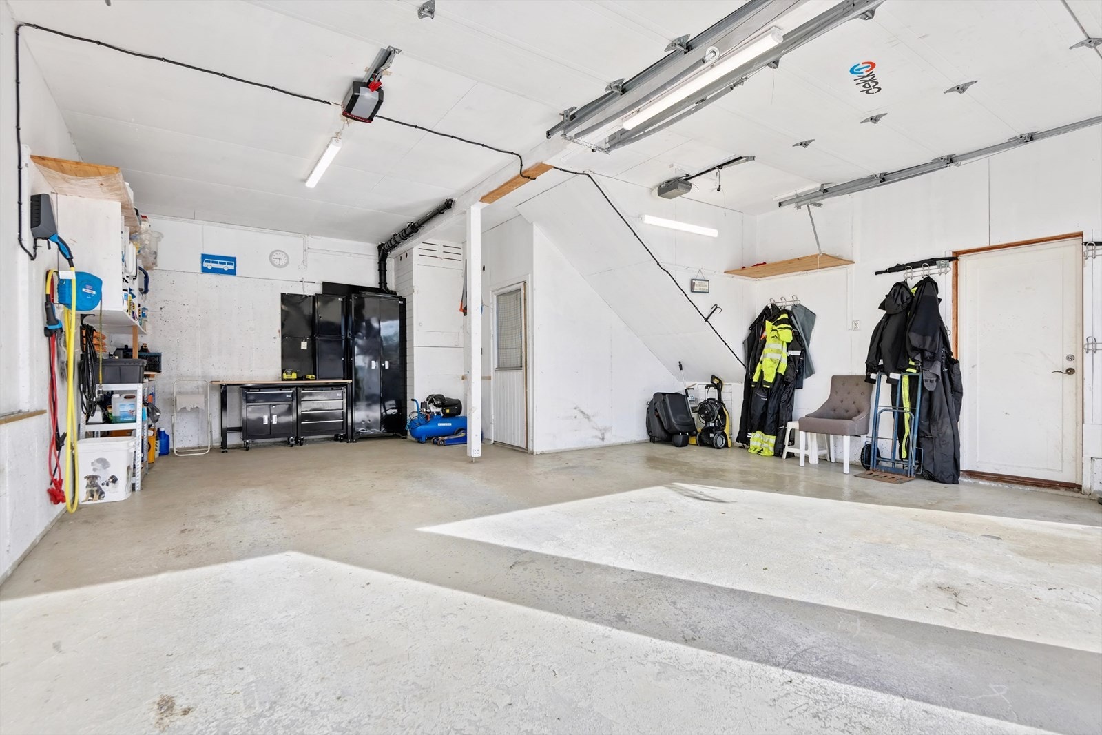 Garasjebygg 2 med innredet loft Galleribilde