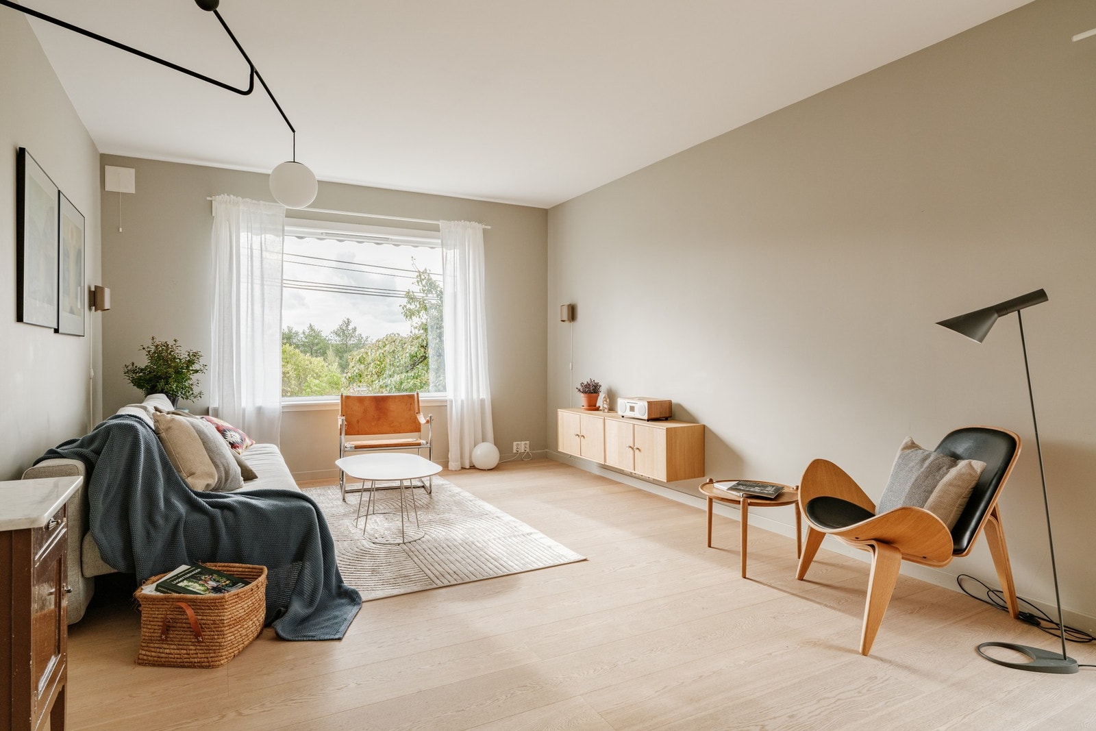 Sydvendt stue. Galleribilde