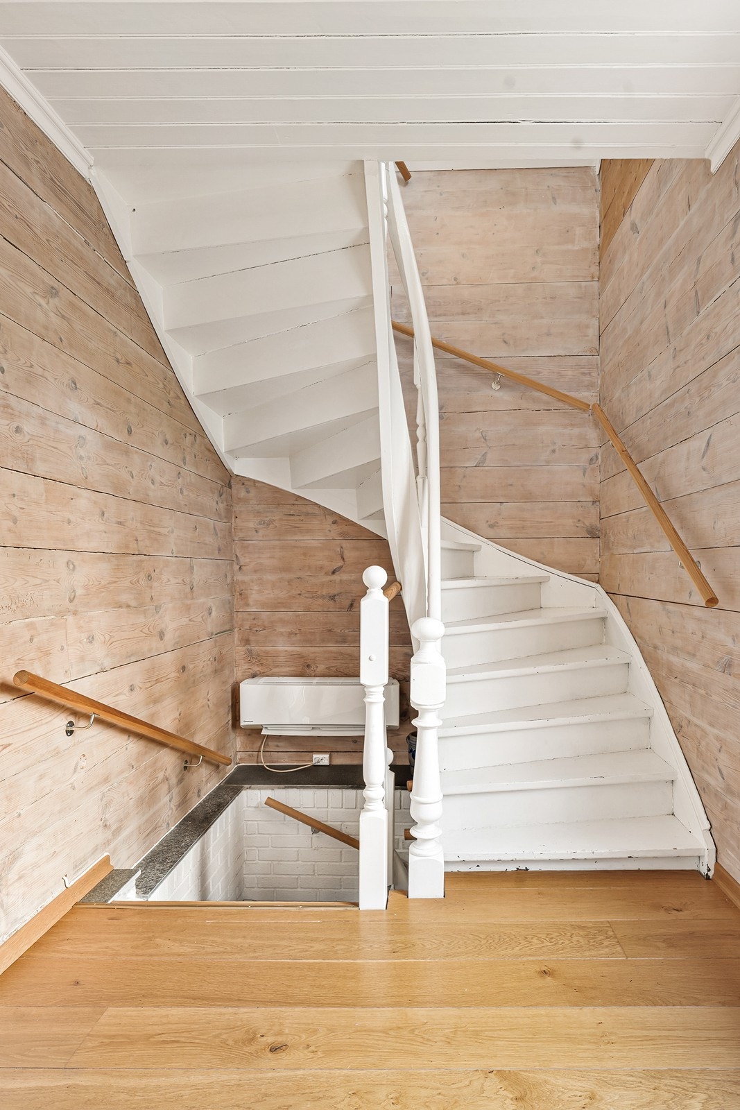 Gang i 2. etasje. Galleribilde