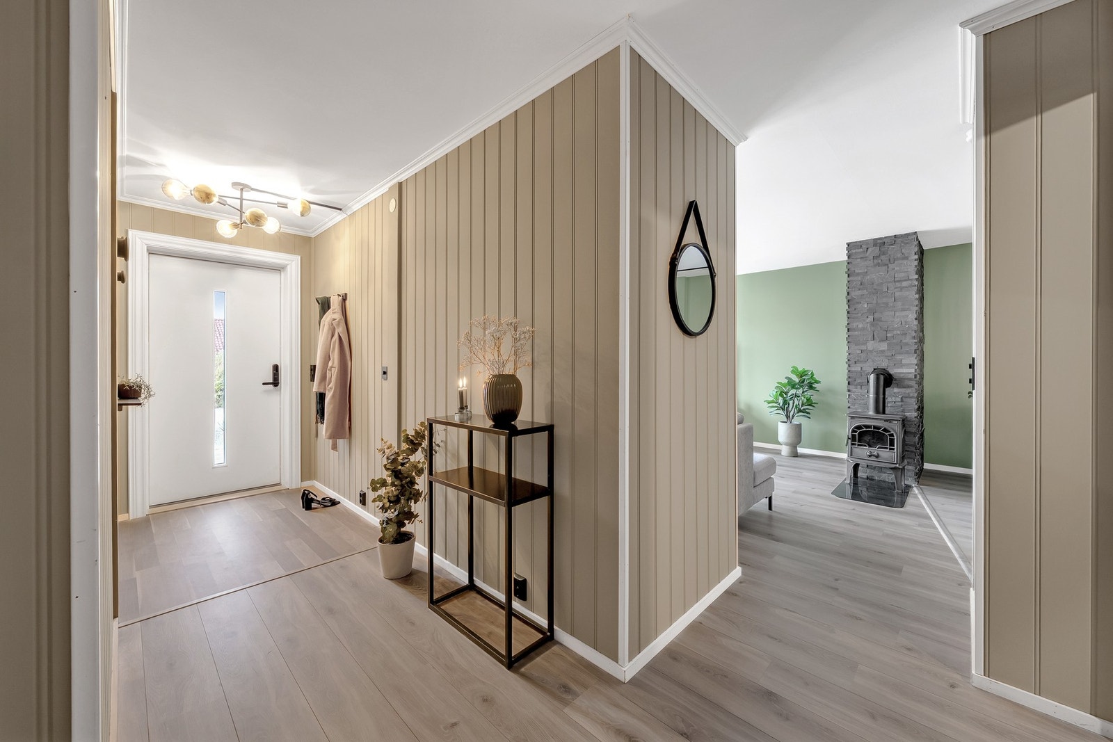 Velkommen inn. Ny ytterdør fra 2023. Galleribilde