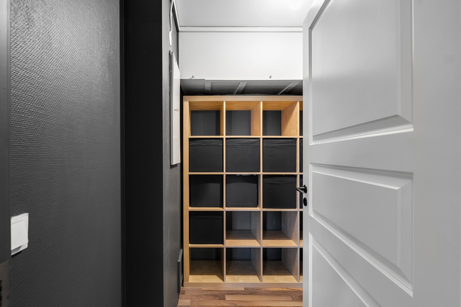 Praktisk innvendig bod på ca. 3,5m². Galleribilde