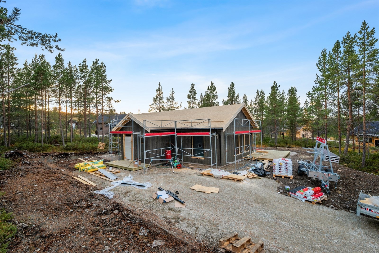 Tomten er cirka 1 000 m², så her får du godt med boltreplass til hele familien. Galleribilde