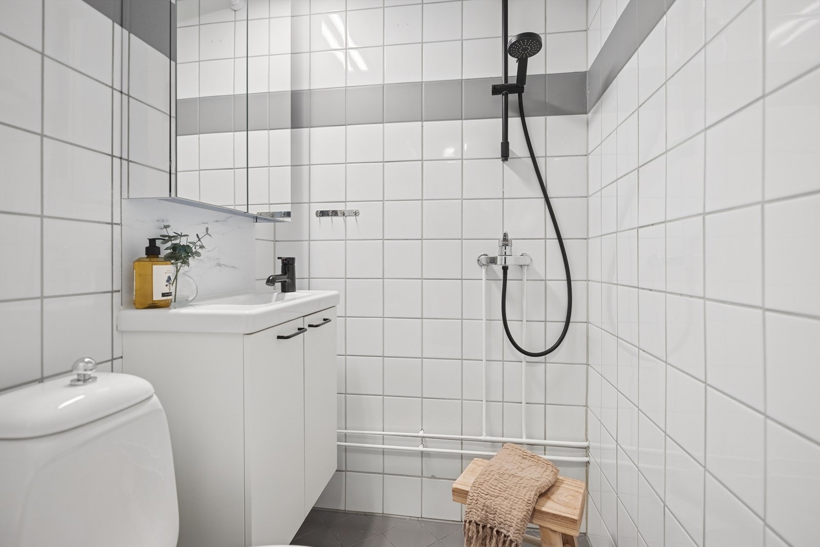 Flislagt baderom. Galleribilde