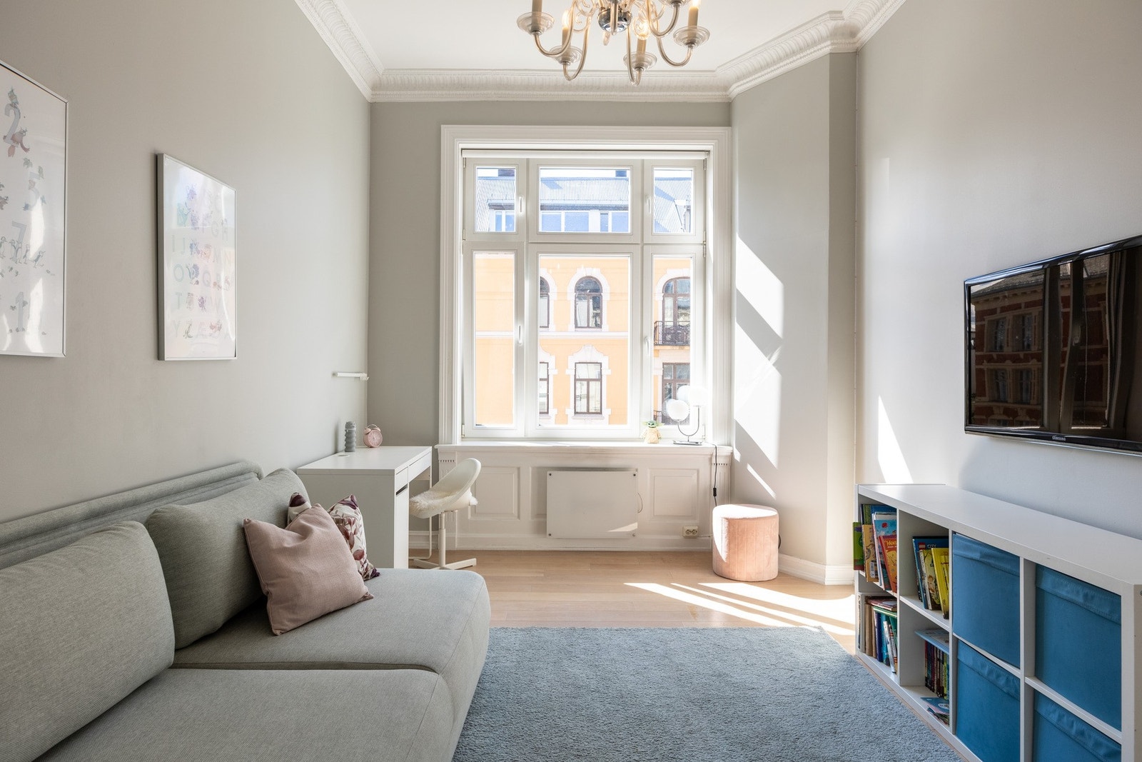 Det andre soverommet er også av god størrelse. Egner seg utmerket som barnerom, gjesterom eller kontor. Galleribilde