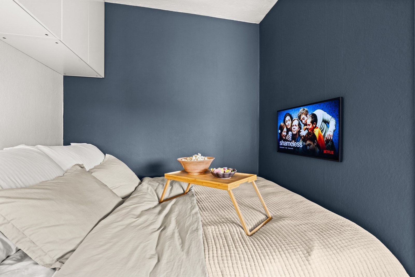 Elektriker har lagt til rette for skjult TV-tilkobling - ingen synlige ledninger. Galleribilde