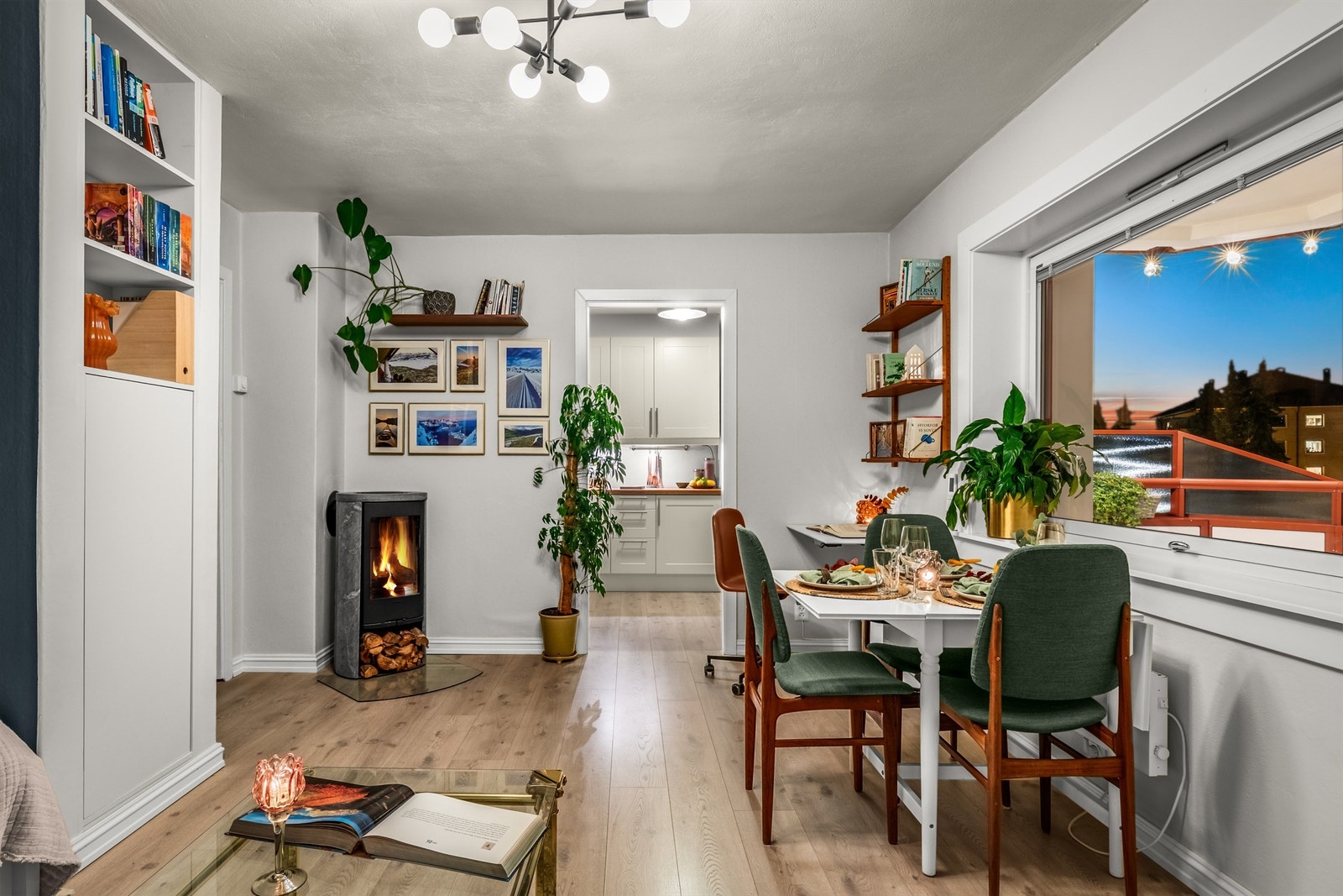 Beliggenheten er svært sentral med kort vei til både T-banen, Lambertseter Senter og flotte turområder. Galleribilde