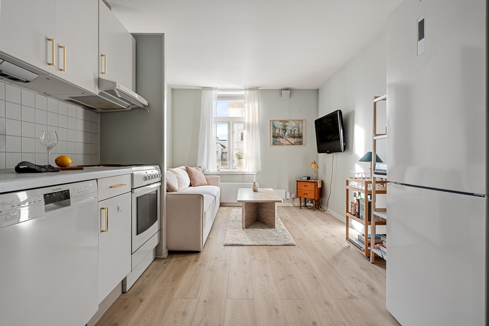 Smart planløsning med naturlige soner for innredning.