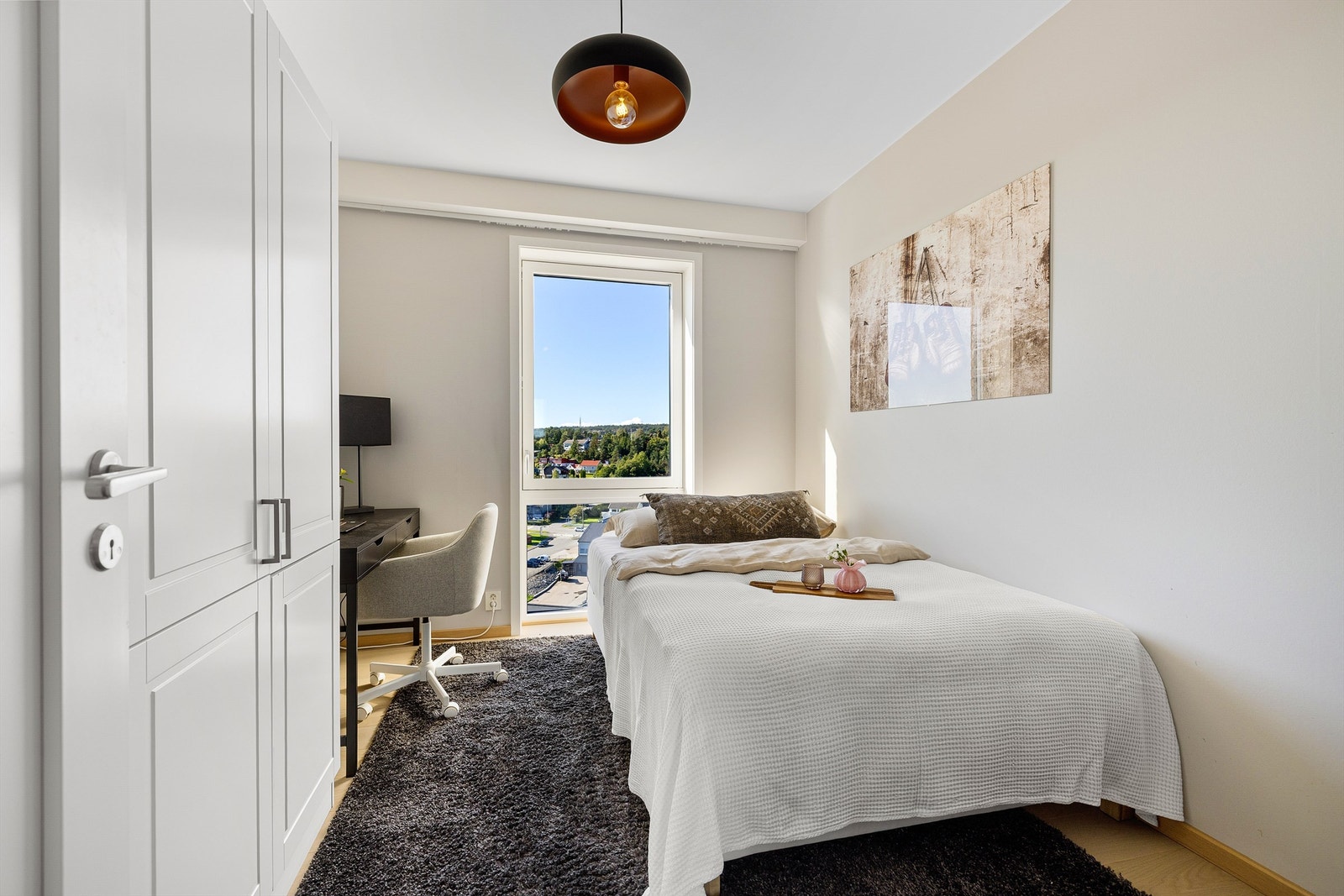 Soverom på ca. 10 kvm. - et naturlig gjesteværelse. Galleribilde
