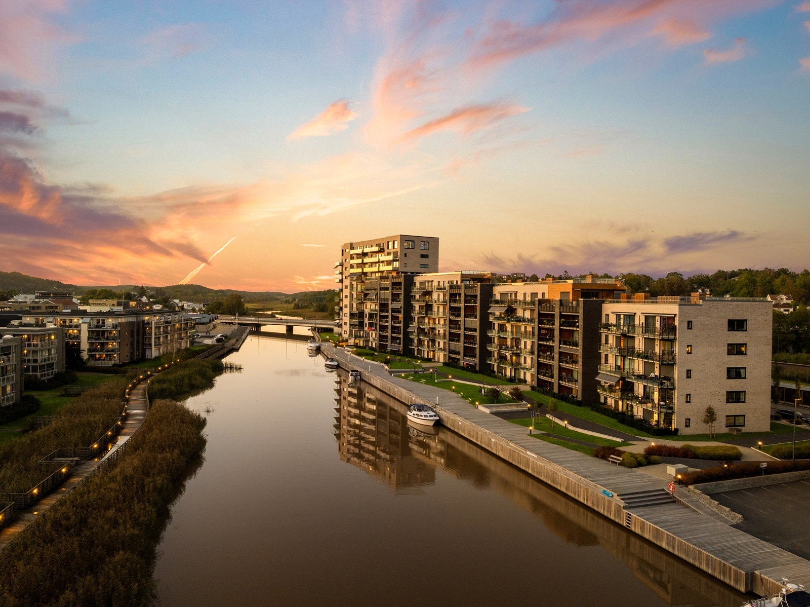 Seut Brygge - her bor du i sentrale omgivelser like utenfor bykjernen, med et godt tilbud av forretninger og tjenestetilbud i nærområdet. Galleribilde