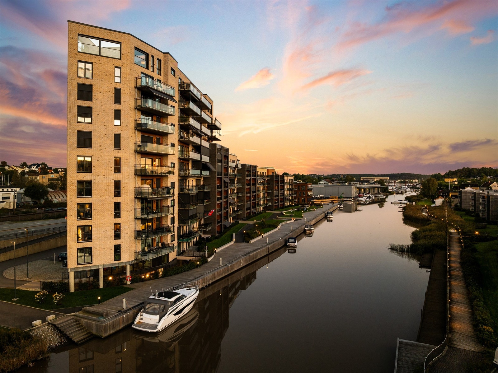 Elevert i høyden av 11. etasje på Seut Brygge ligger denne penthouseleiligheten det ikke finnes maken til. Galleribilde