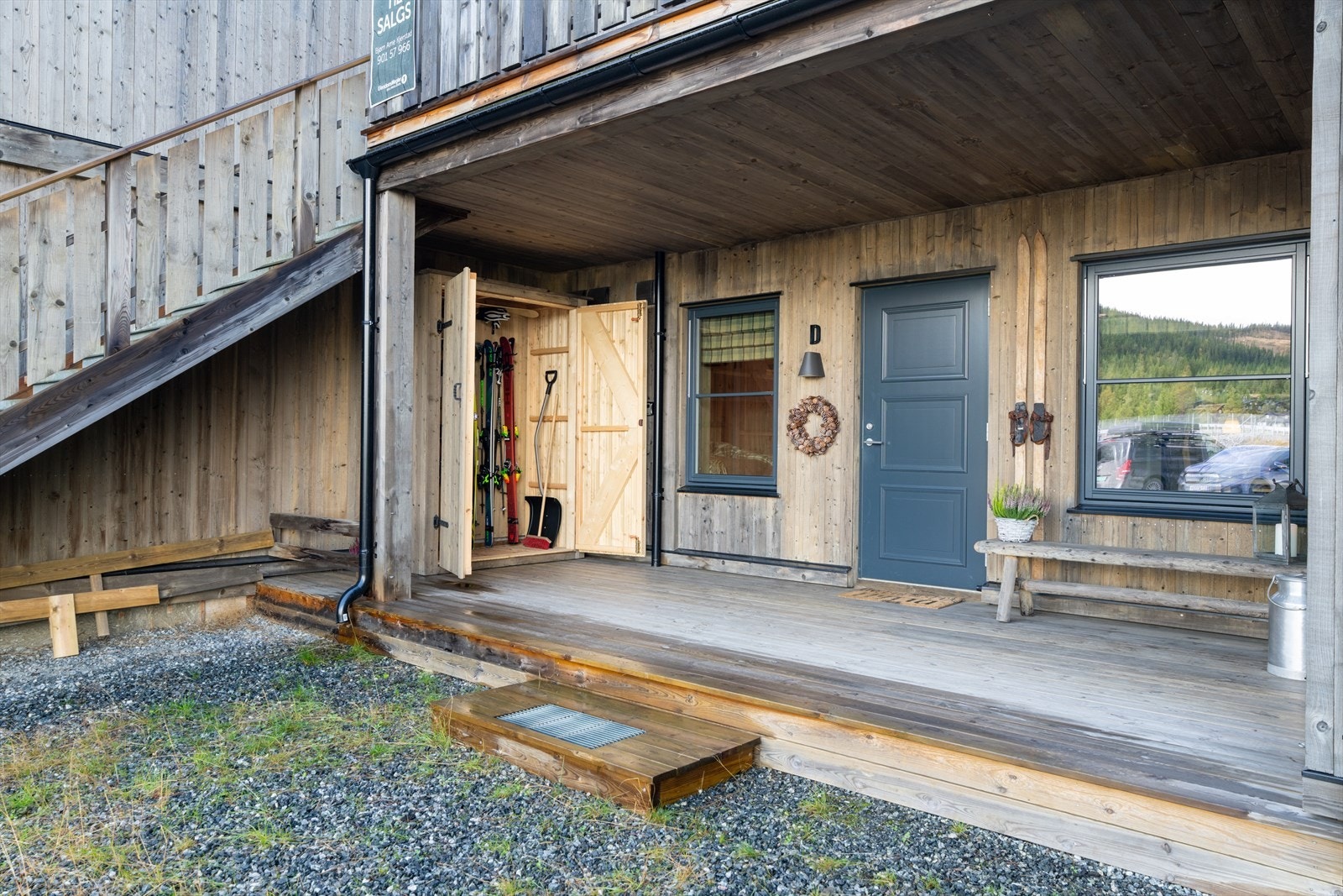 Overbygget inngangsparti. Galleribilde