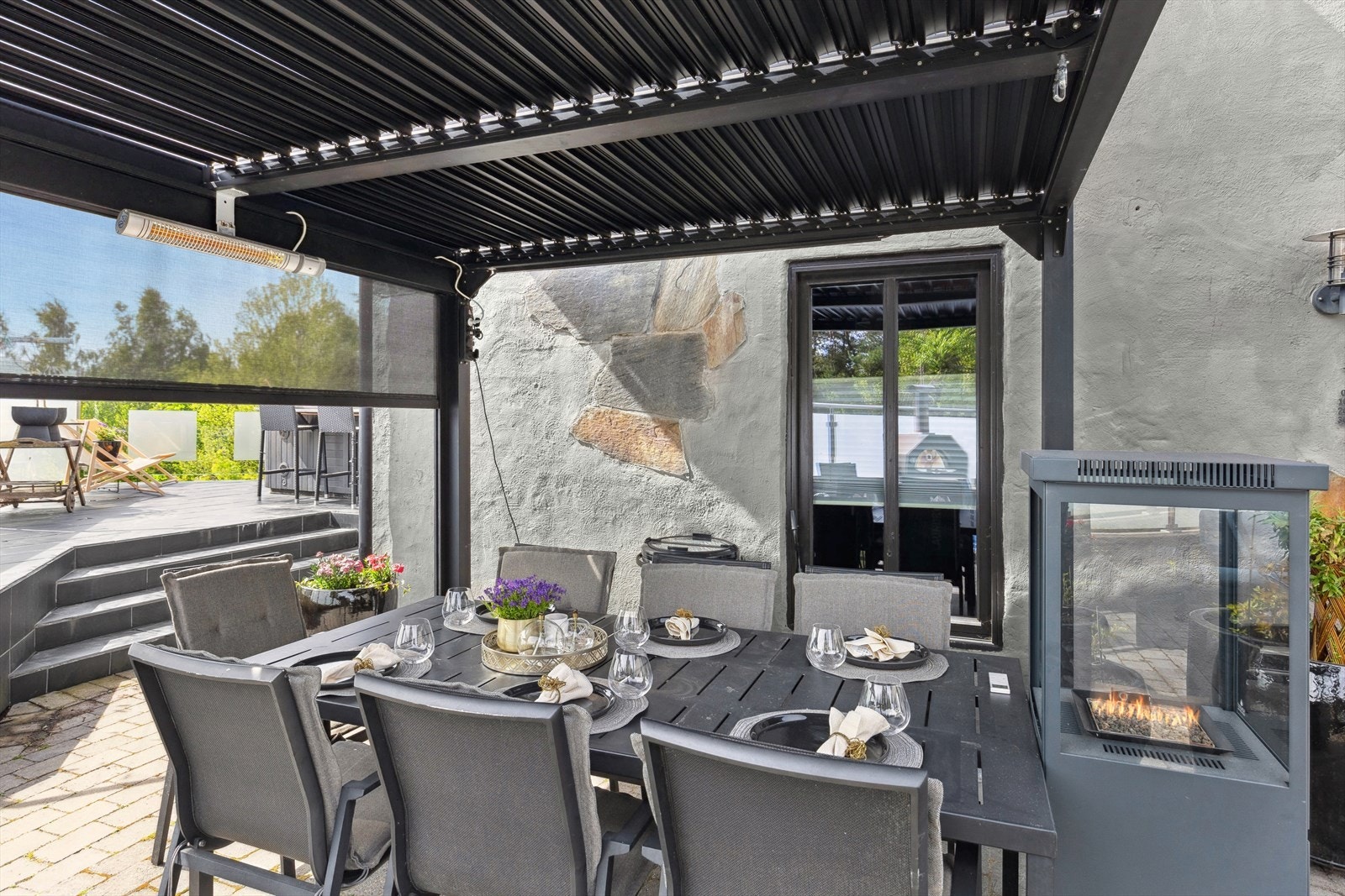 Her er det god plass til utemøbler og annet ønsket møblering. Galleribilde