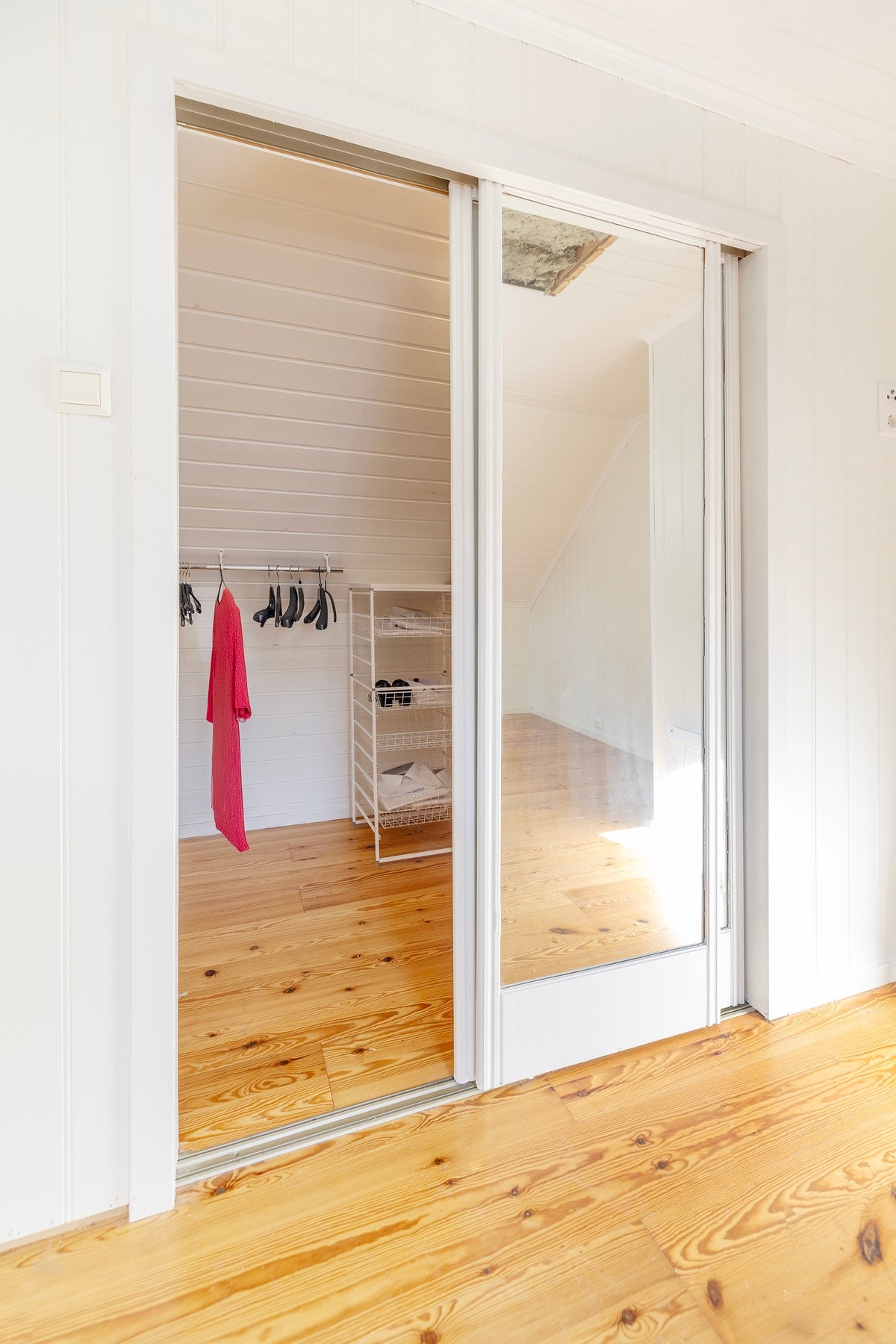 Walk in closet. Galleribilde