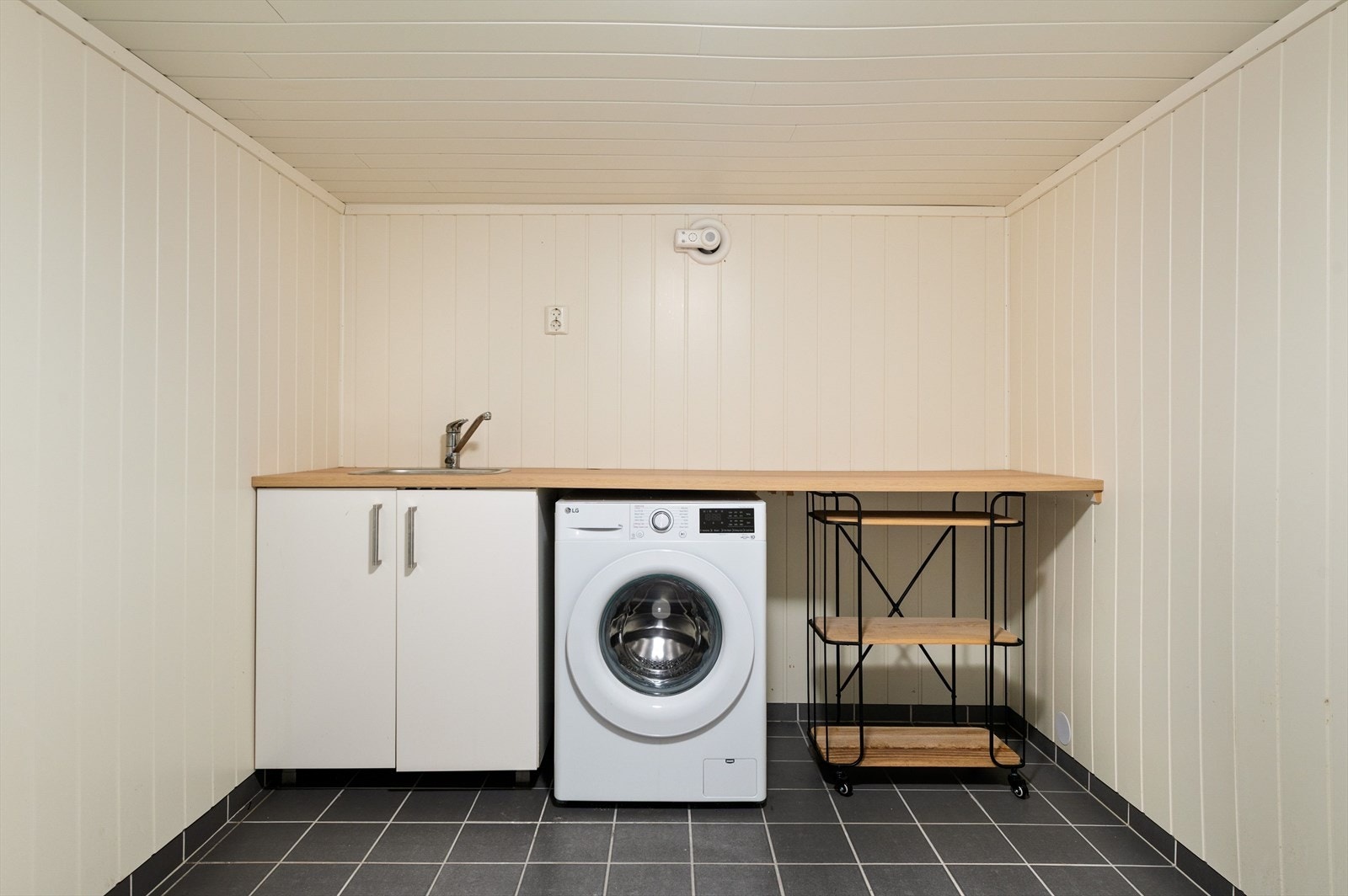 Vaskerom i kjeller. Galleribilde