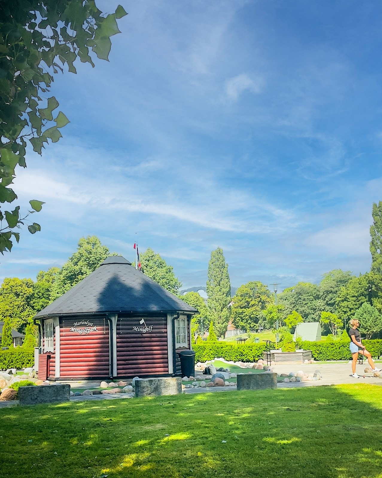 Marienlyst minigolfpark er en populær aktivitet for alle aldre i nabolaget. Galleribilde