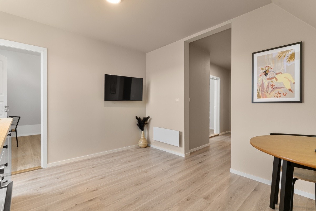 Spisestue 2.etg med 43`TV med Altibox TV-Pakke! Galleribilde