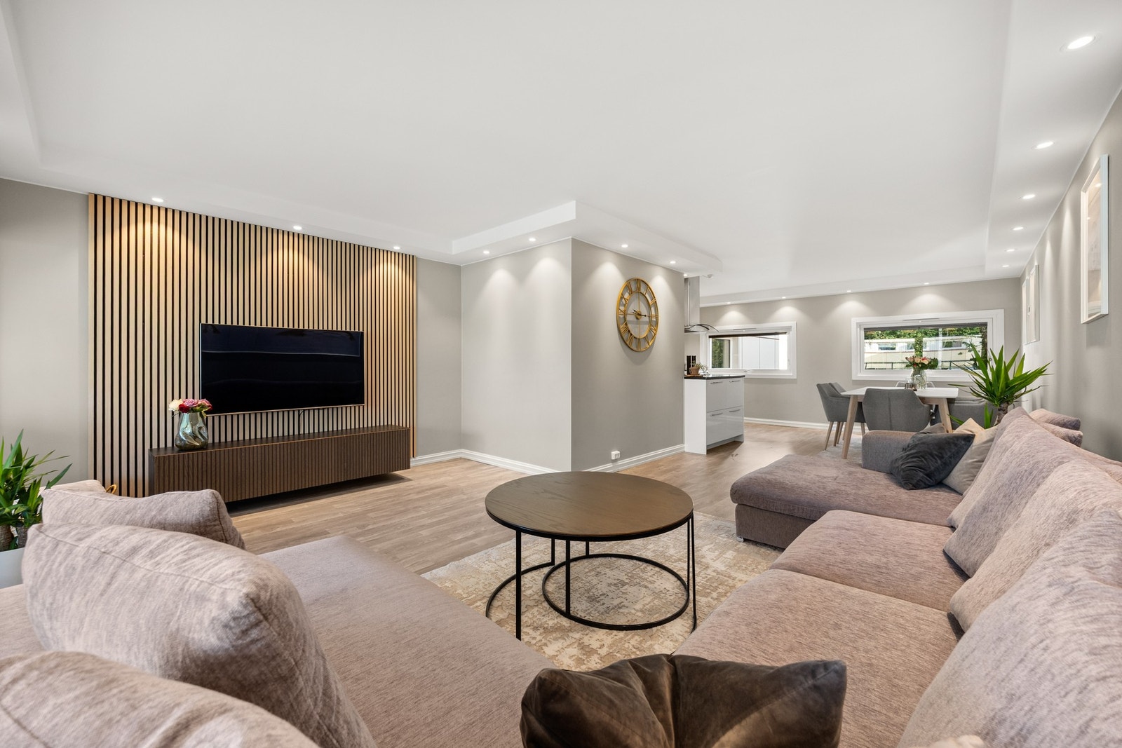 Velkommen til Bjørnebærstien 27 - Presentert av Kenneth Eckmann v/EIE eiendomsmegling Sandvika.
Anders Kjøndal / Luxe AS Galleribilde