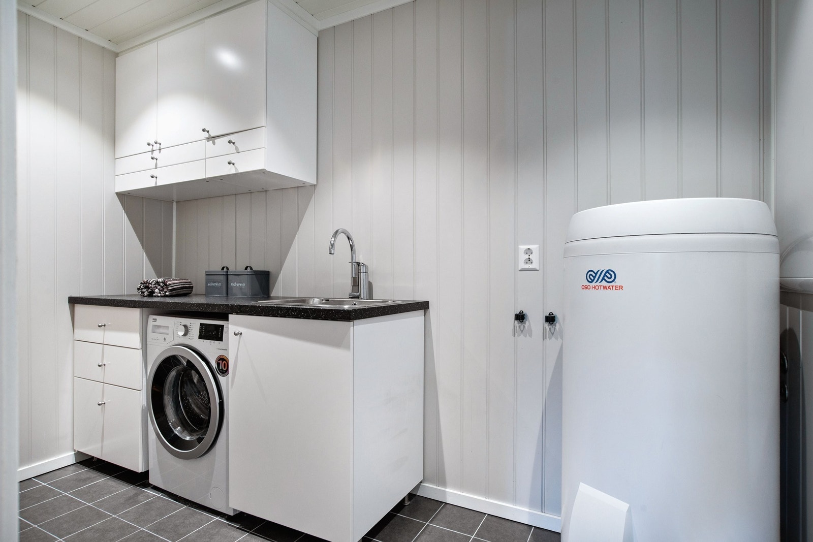 Vaskerom Galleribilde