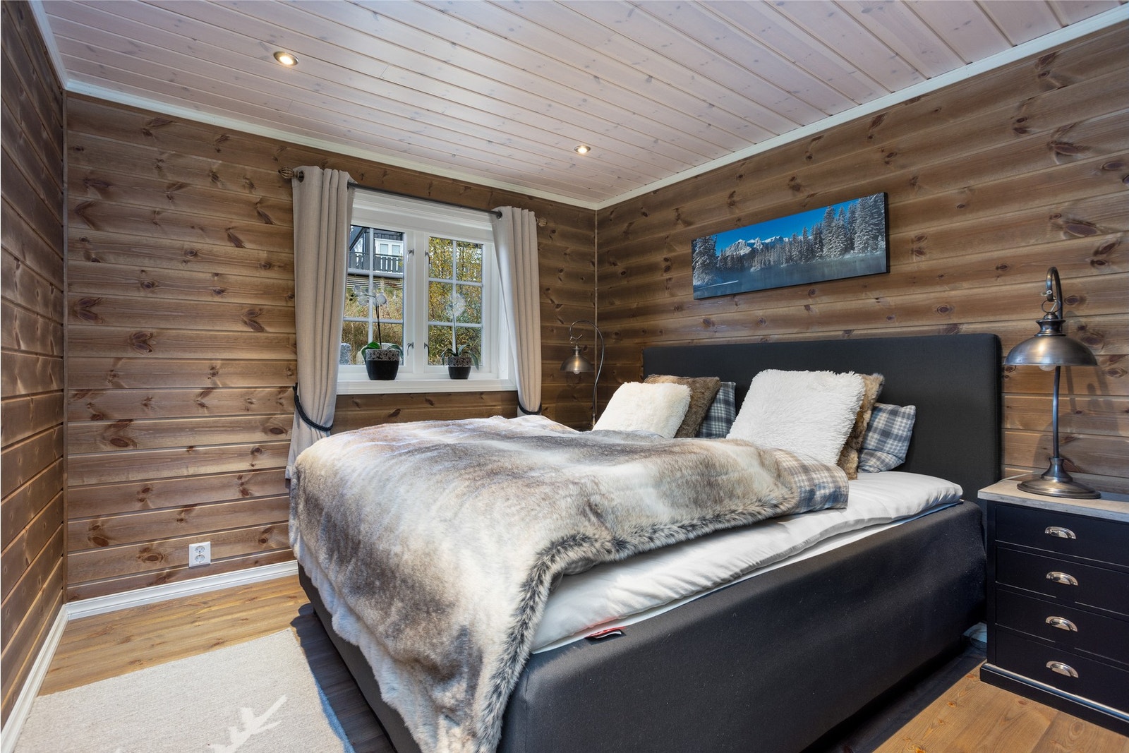 Soverom II, med plass til innredning av dobbeltseng og tilhørende møblement Galleribilde