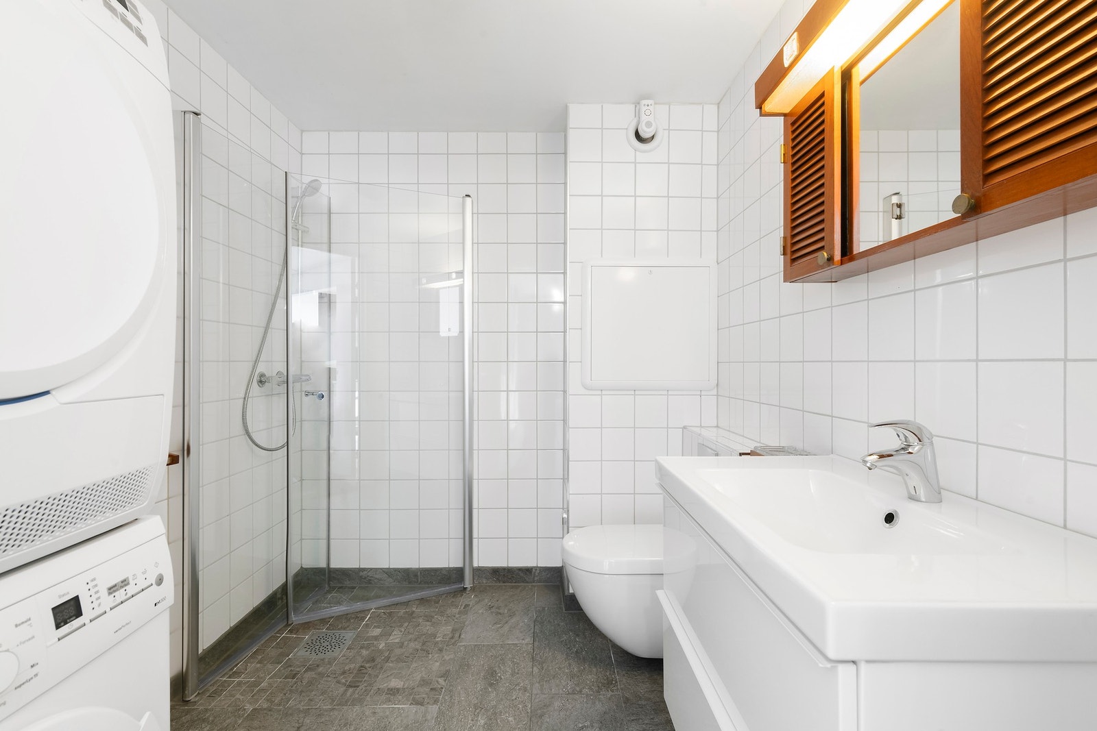 Bad fra 2014 som har opplegg til vaskemaskin. Galleribilde