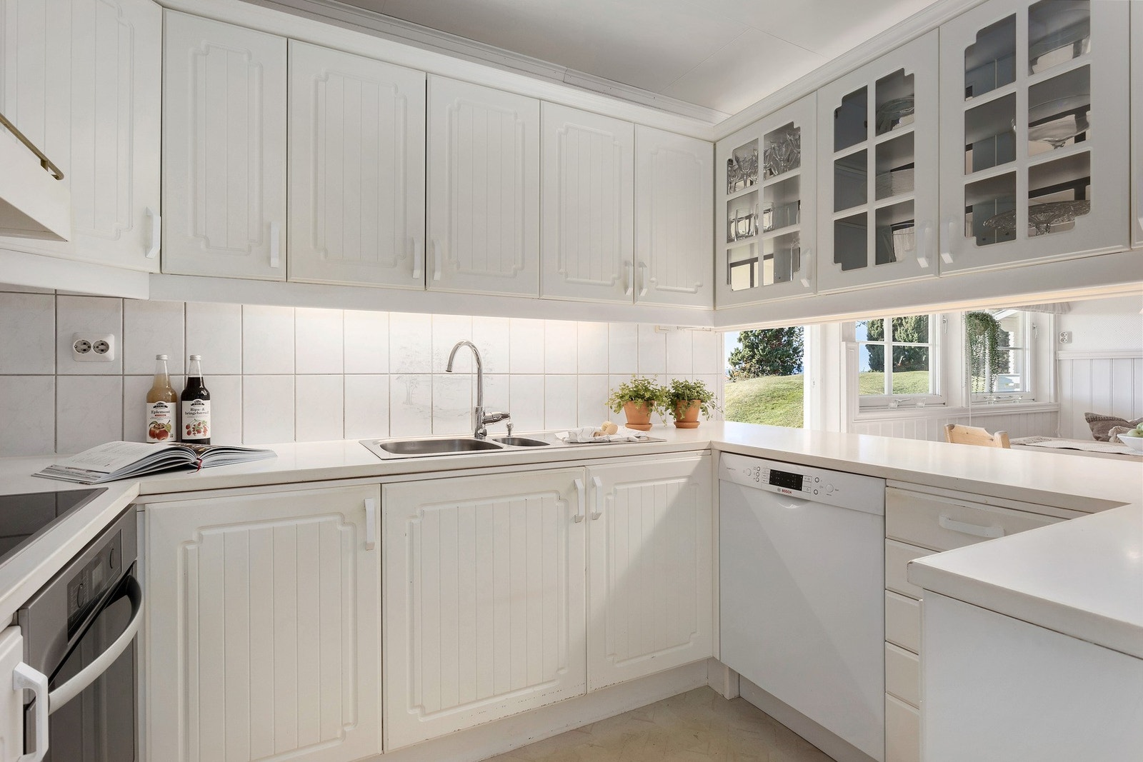 Godt med skap- og benkplass Galleribilde