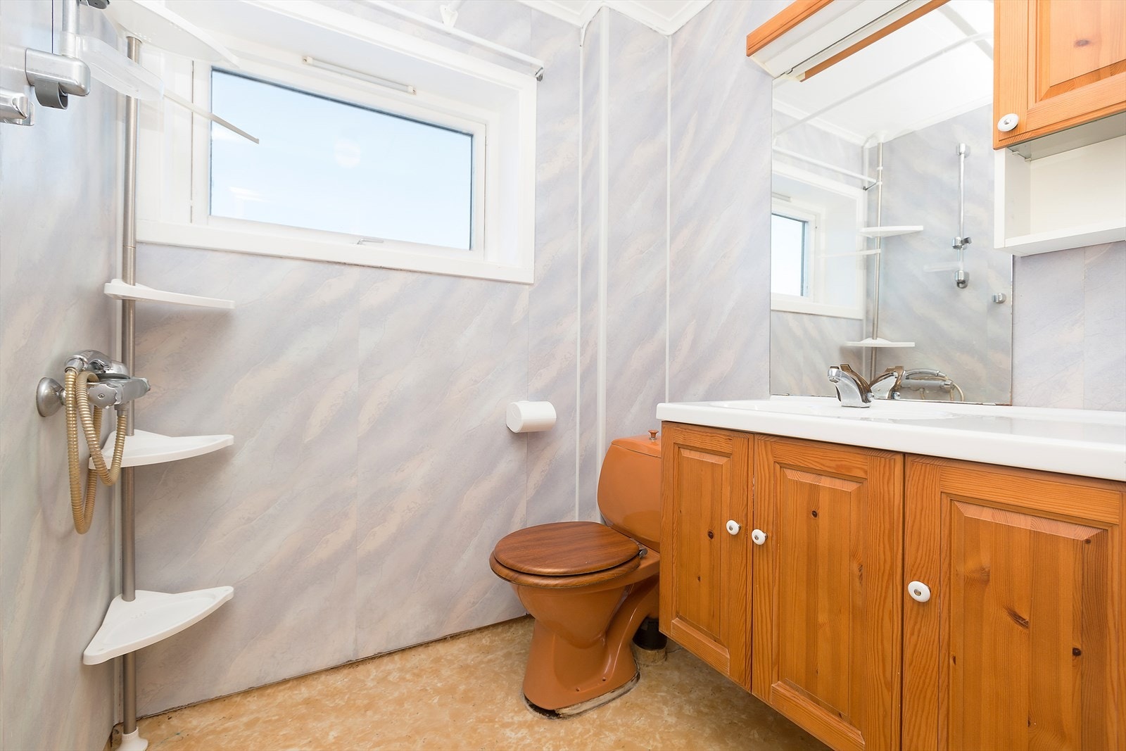 Bad - Underetasje Galleribilde